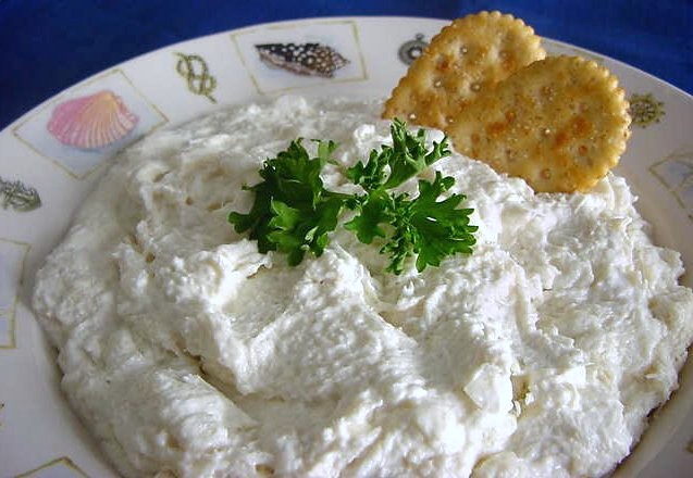 HOT CREAMY CRAB DIP