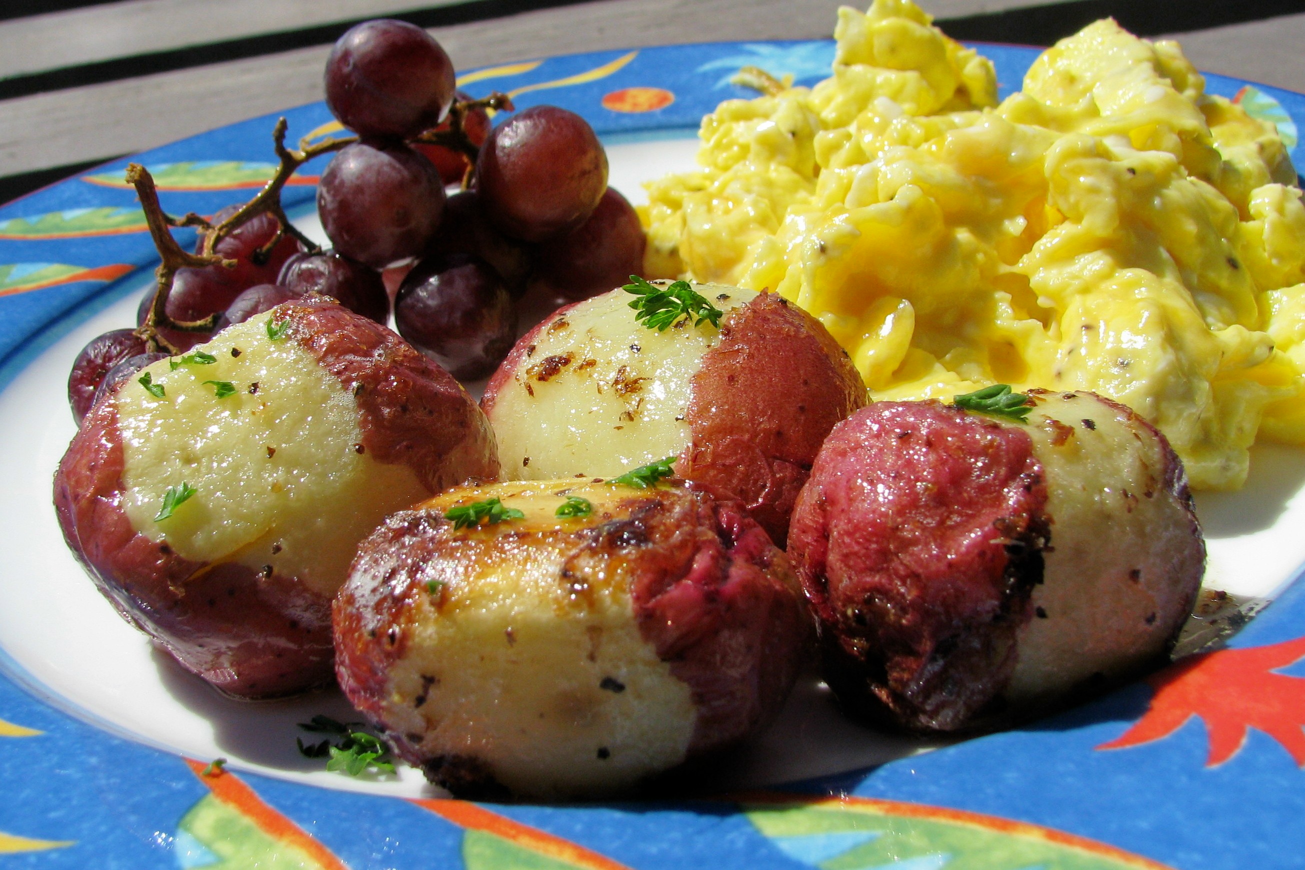 ROASTED NEW POTATOES WITH LEMON HORSERADISH