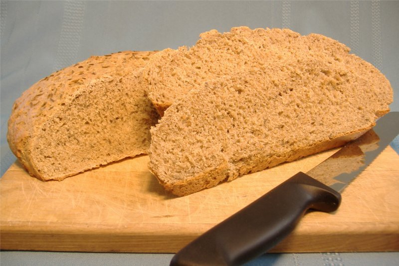 CRUSTY SOURDOUGH RYE BREAD