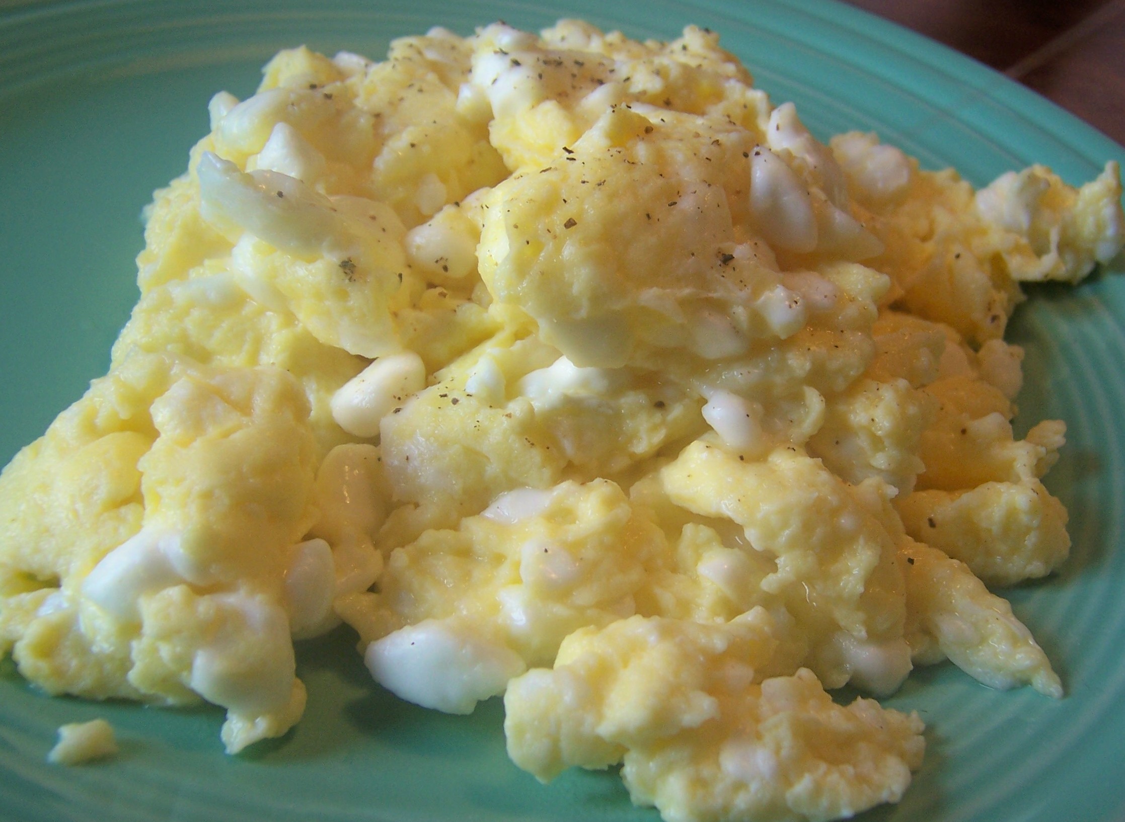 COTTAGE SCRAMBLED EGGS