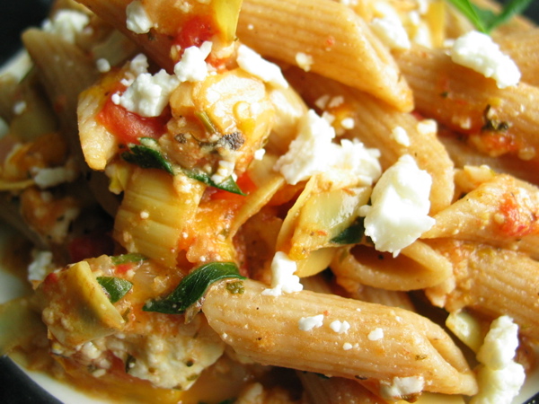 GREEK PENNE AND CHICKEN
