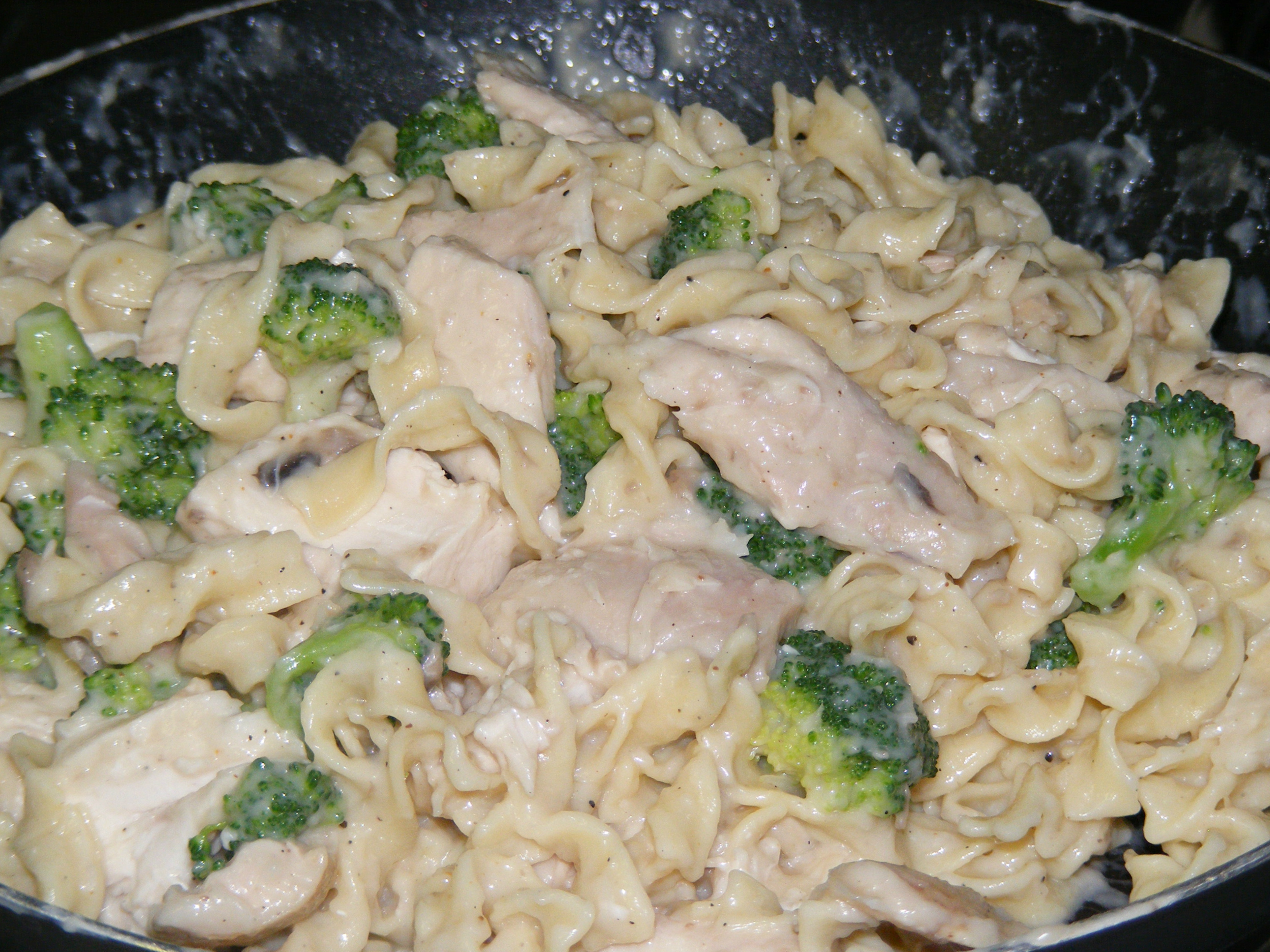 CAMPBELL'S CHICKEN & BROCCOLI ALFREDO