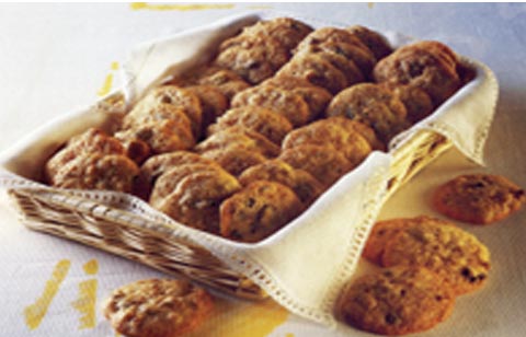 BEST CHOCOLATE CHIP COOKIES