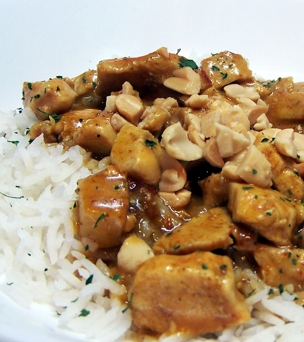 SPICY THAI PEANUT CHICKEN CURRY