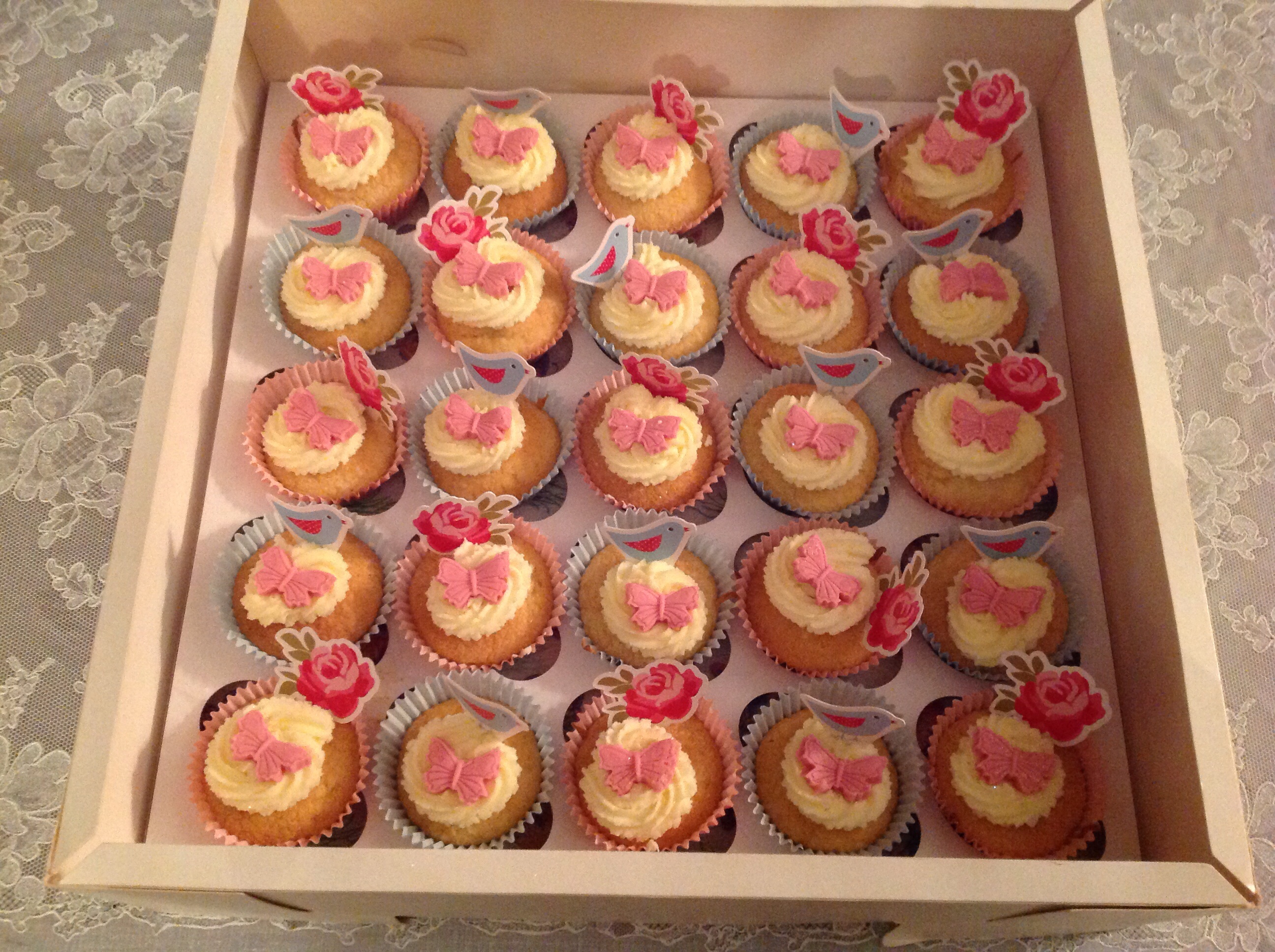 GORGEOUS LITTLE BUTTERFLY CAKES OR FAIRY CAKES!