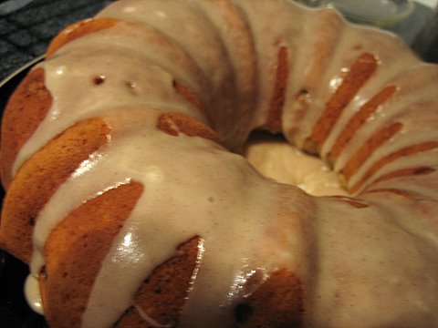 MAPLE CINNAMON GLAZE FOR CAKES ETC.