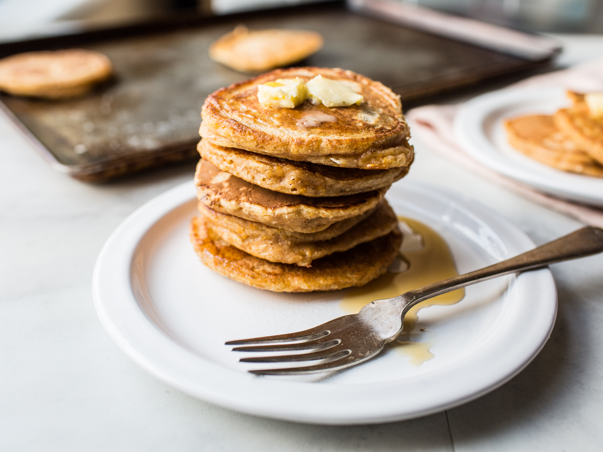 ✓ Easy LIGHT AND FLUFFY PUMPKIN PANCAKES