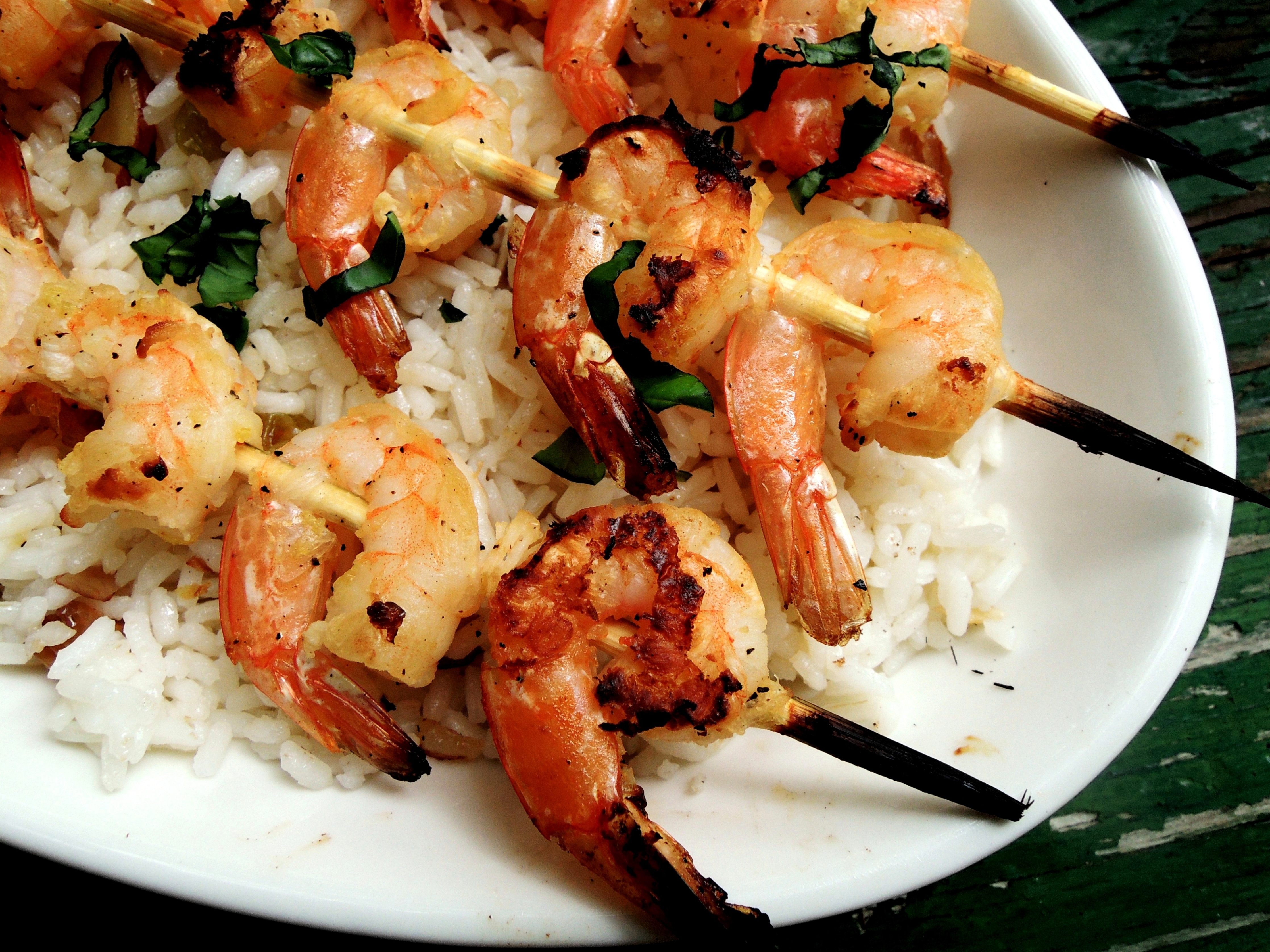 LEMON, GARLIC AND BASIL SHRIMP SKEWERS