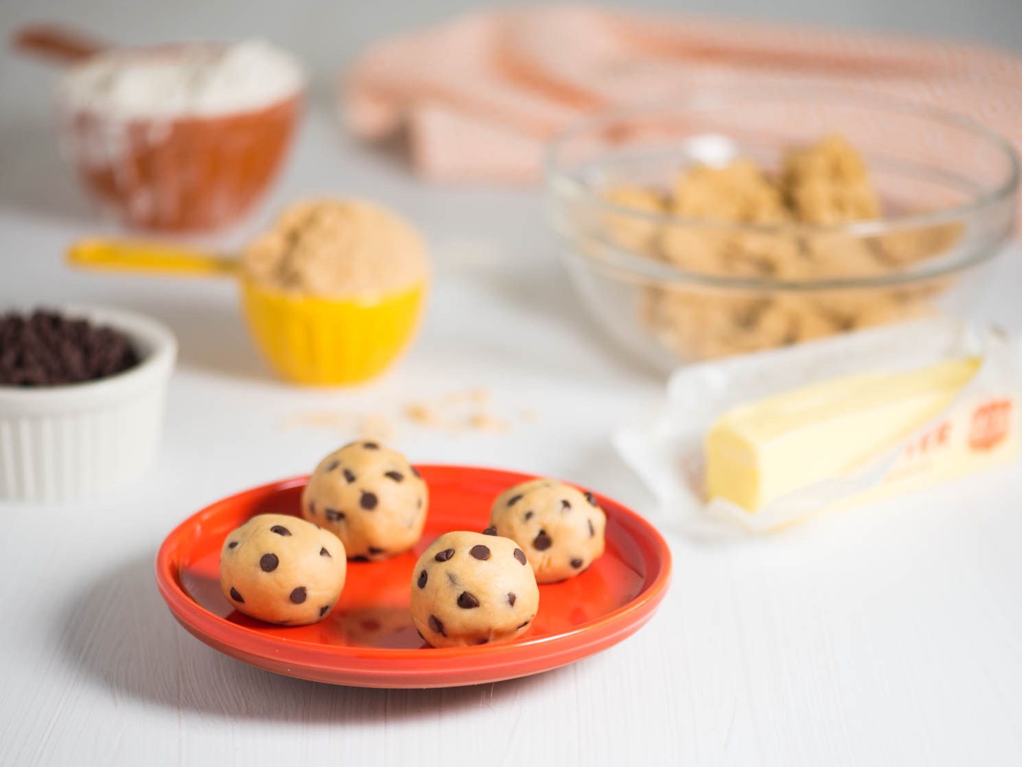 NO- BAKE COOKIE DOUGH TRUFFLES