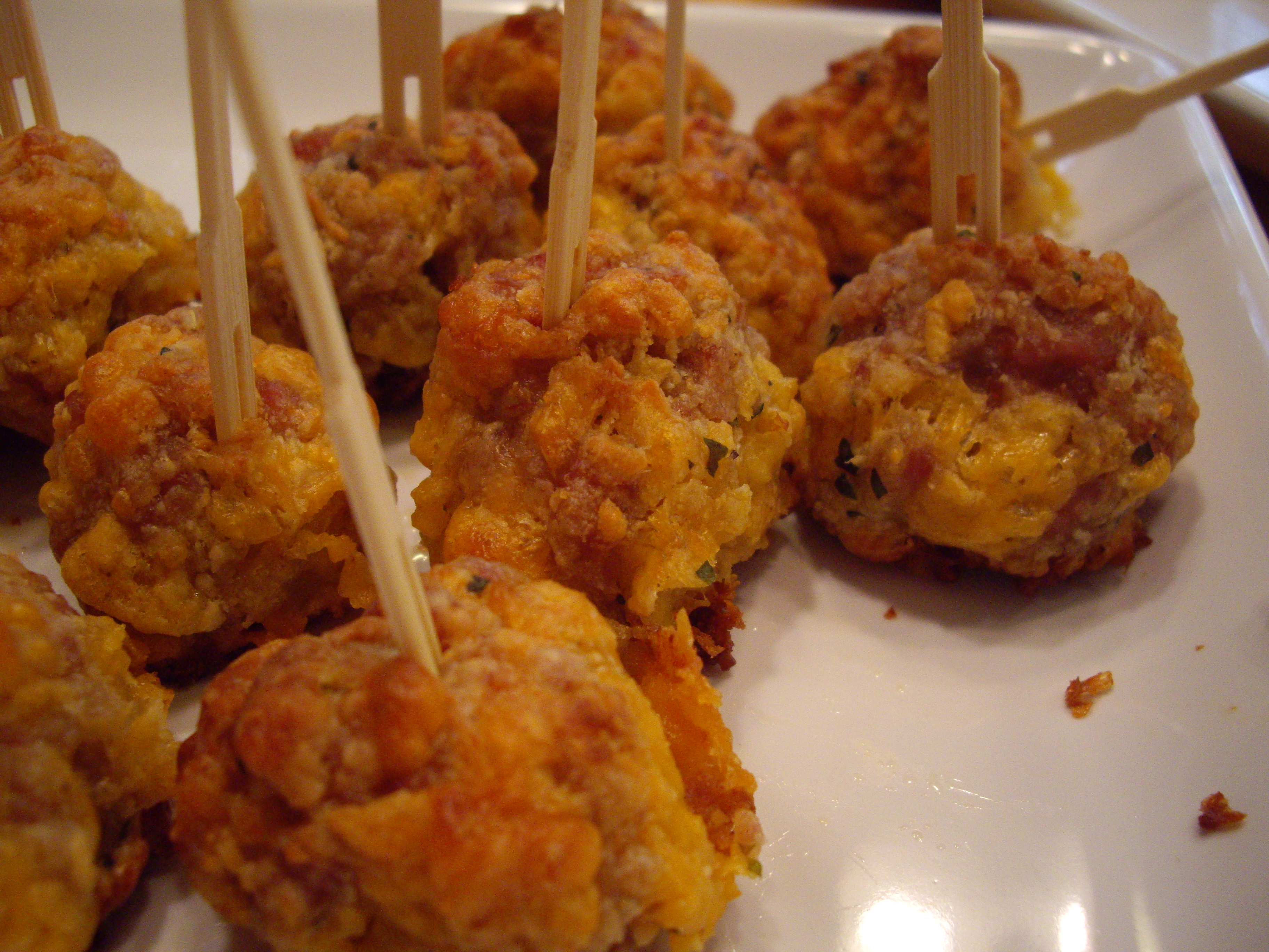 MAKE-AHEAD BISQUICK SAUSAGE BALL APPETIZERS