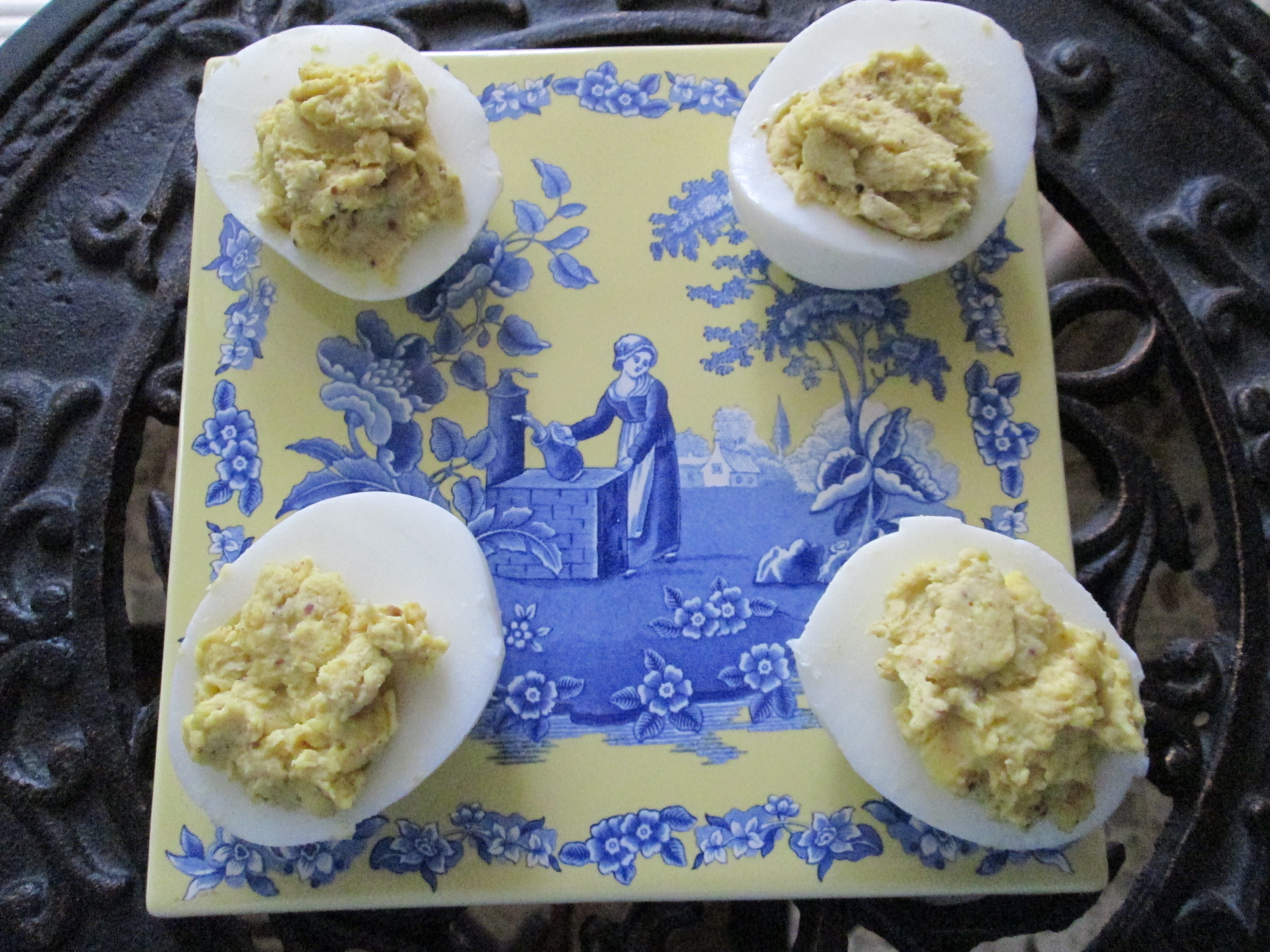 CURRIED STUFFED EGGS