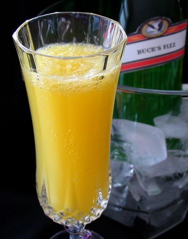 BUCK'S FIZZ - CHAMPAGNE AND ORANGE COCKTAIL