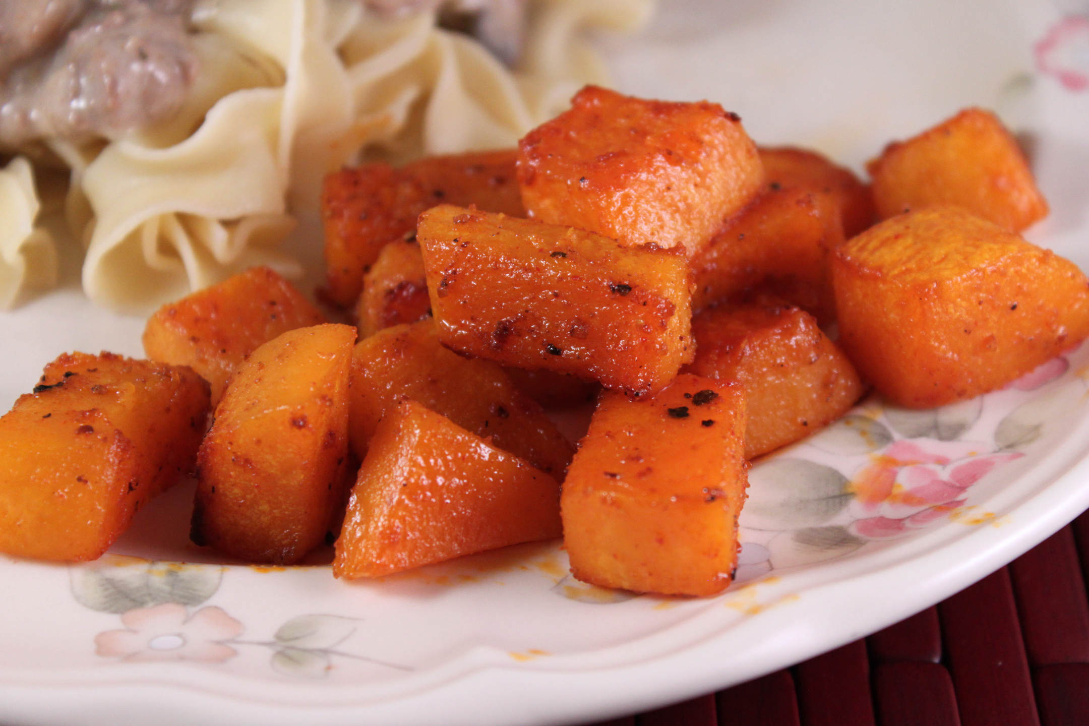 ✿ Easy SPICE-ROASTED BUTTERNUT SQUASH WITH SMOKED SWEET PAPRIKA