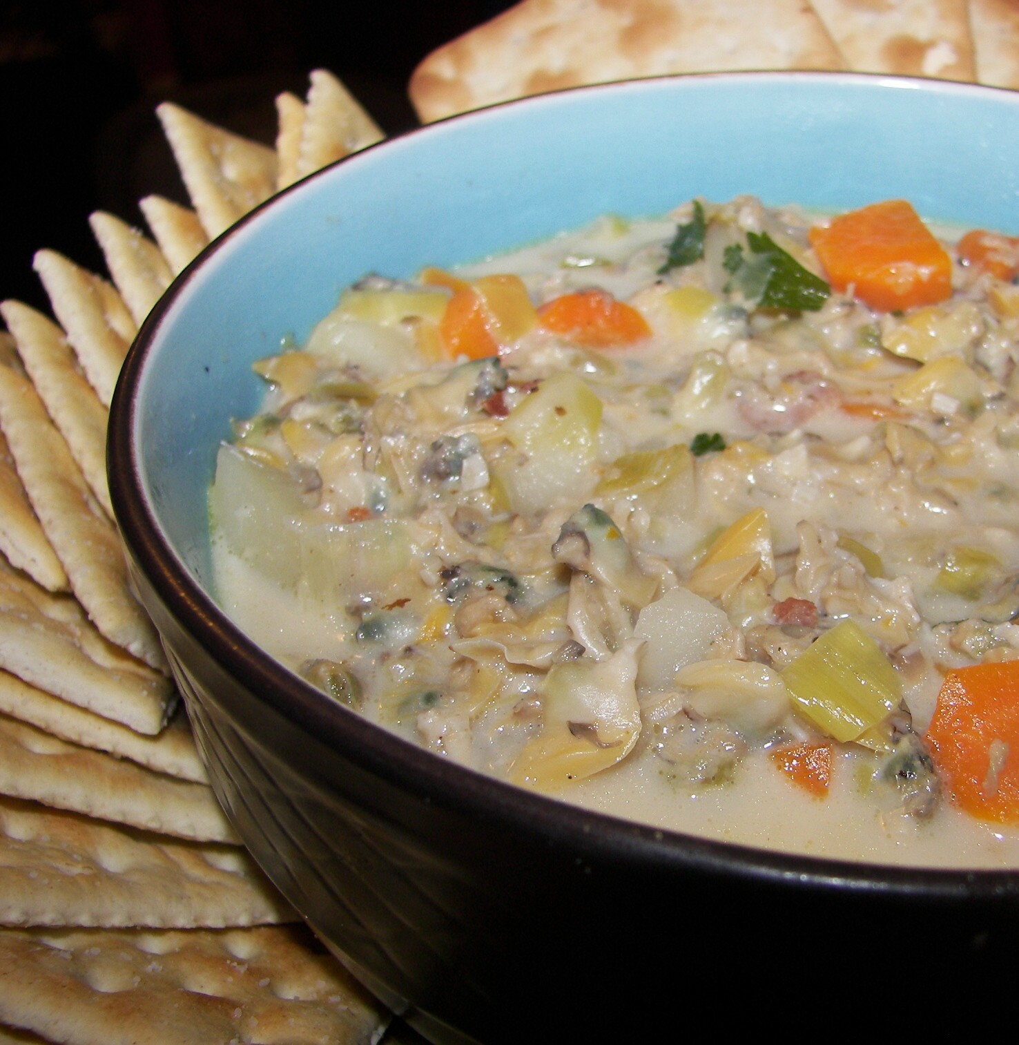 CHUNKY VEGETABLE CLAM CHOWDER