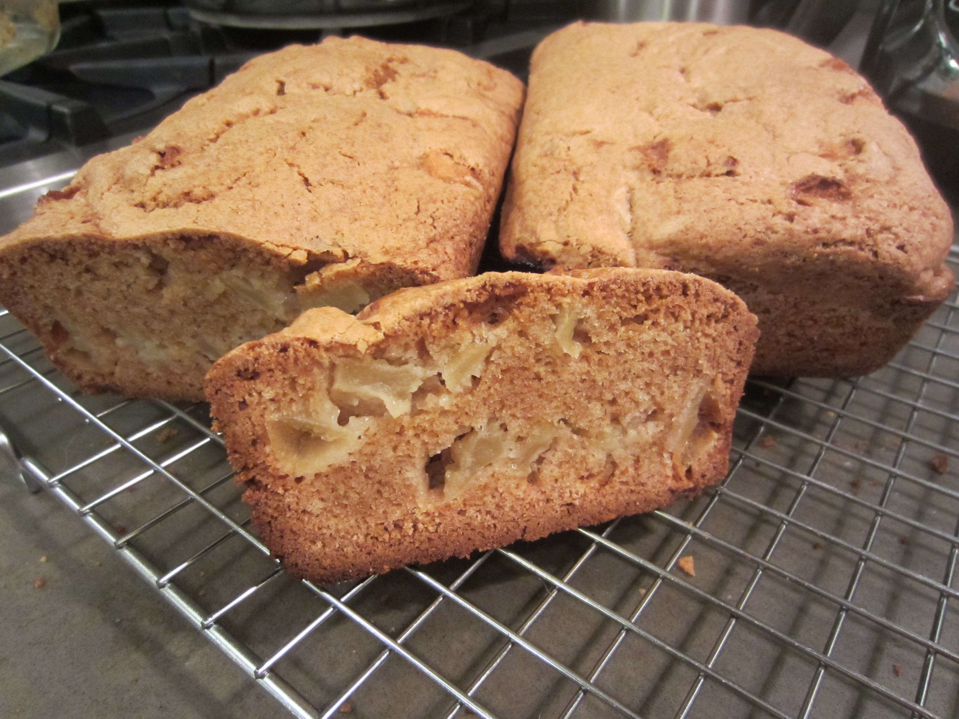 APPLE BREAD