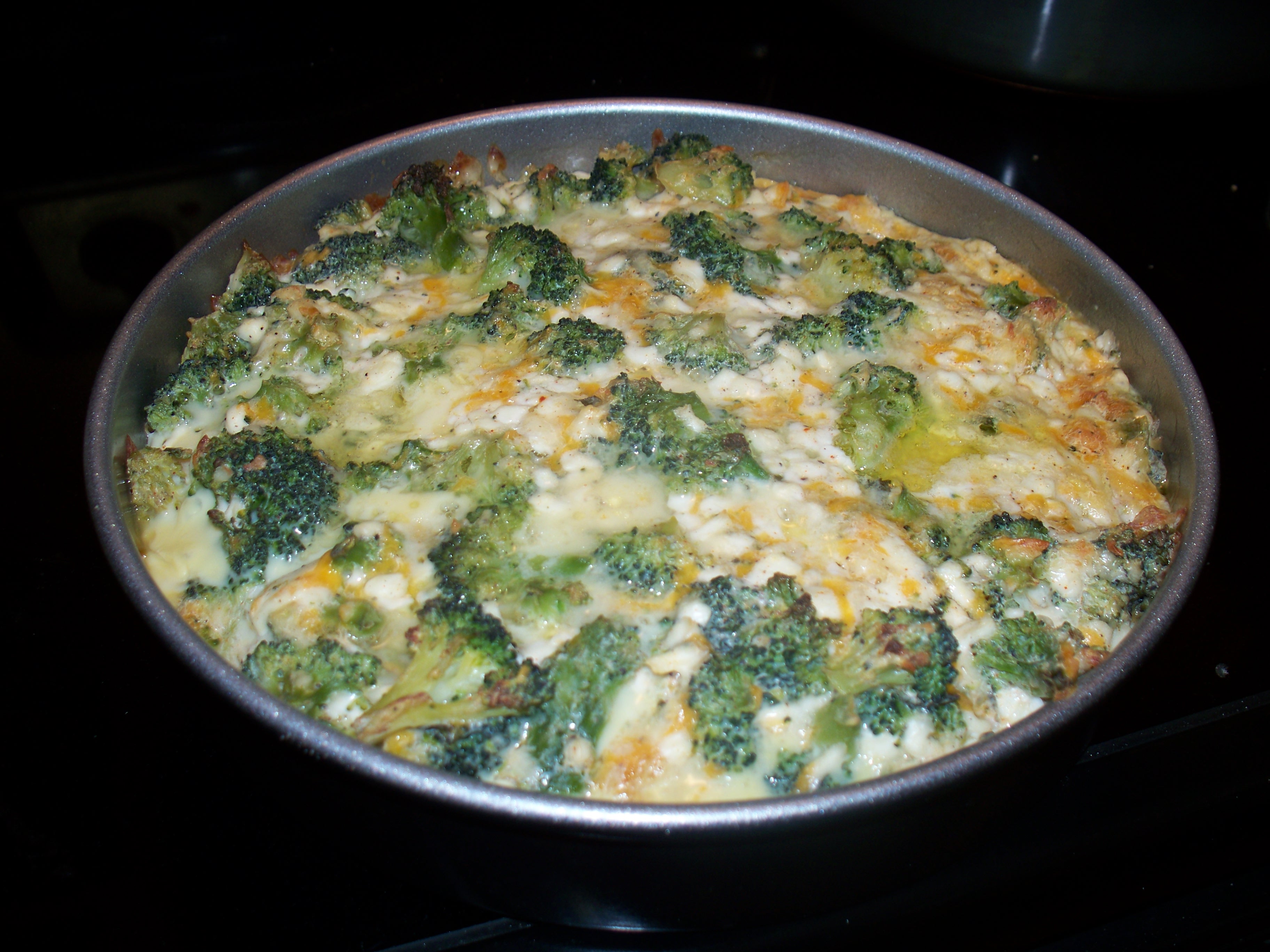 CRUSTLESS BROCCOLI AND COTTAGE CHEESE PIE