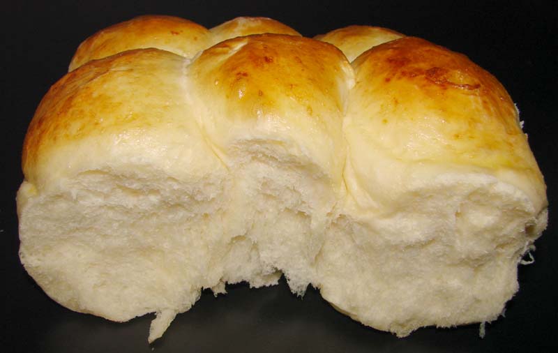 HOLIDAY DINNER ROLLS (BREAD MACHINE)