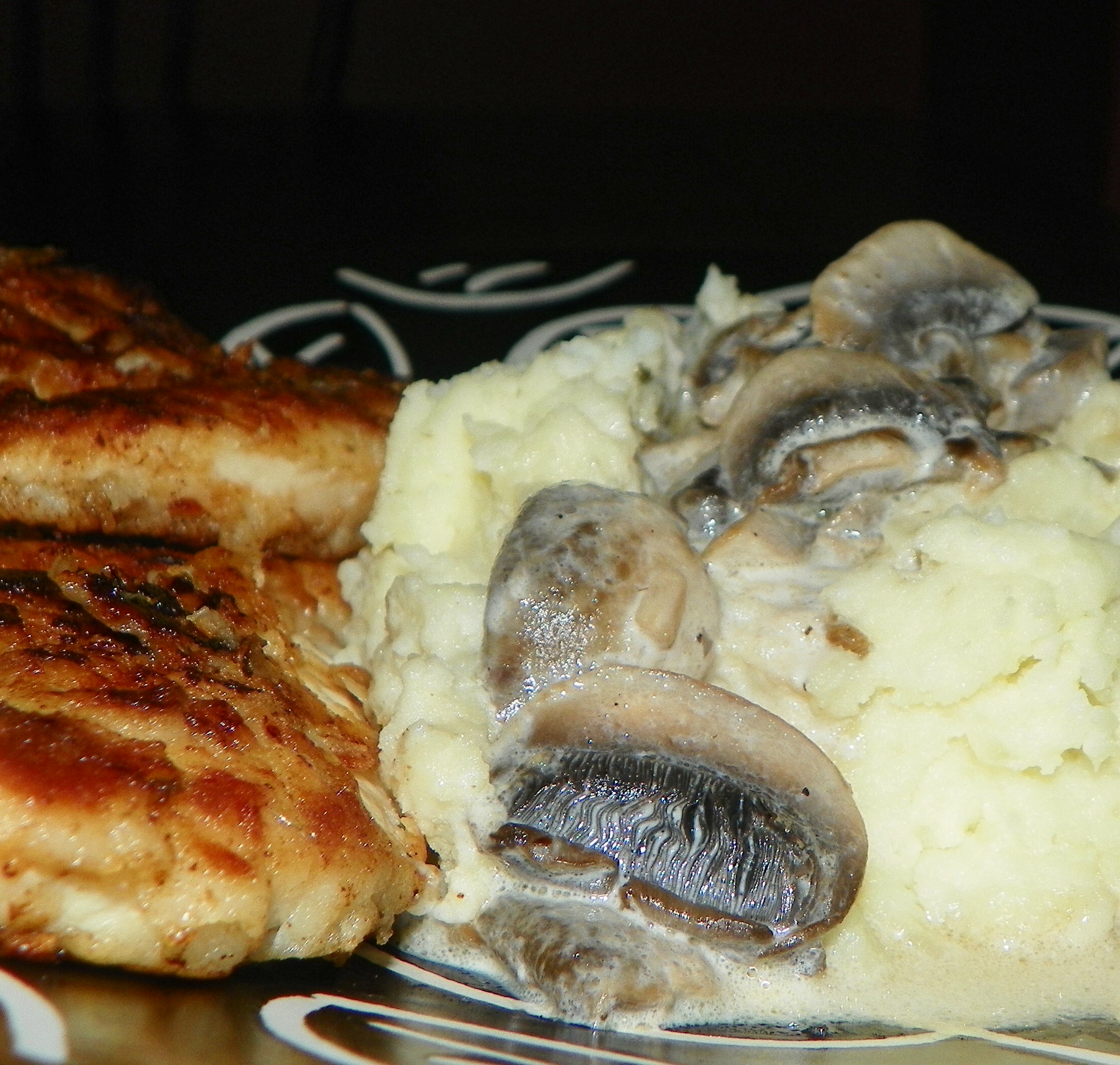 MUSHROOMS IN CREAM