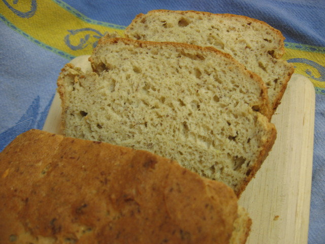 GLUTEN-FREE MULTIGRAIN MIRACLE BREAD