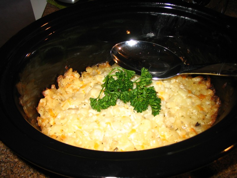 SLOW COOKER HASH BROWNS CASSEROLE