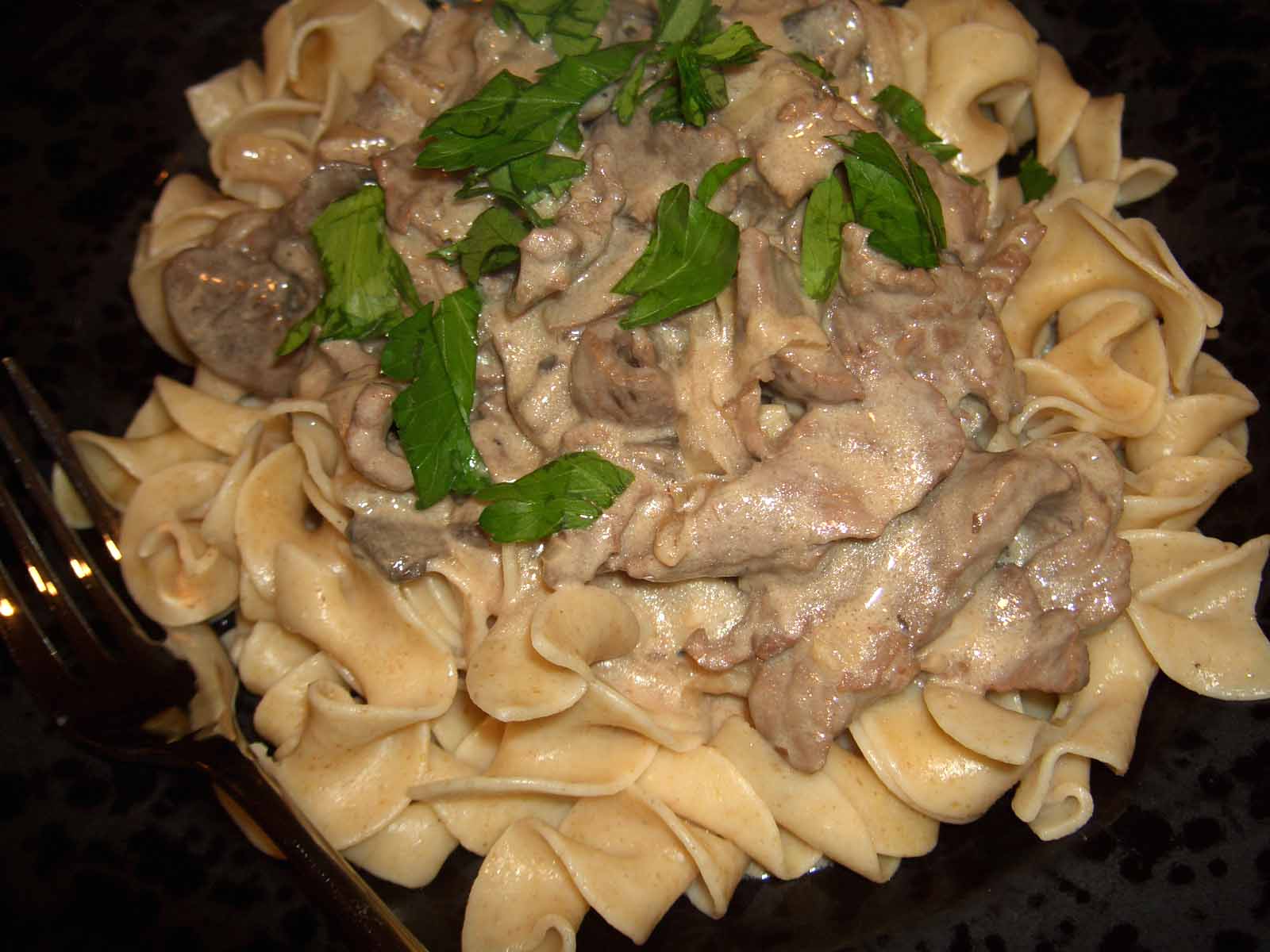 BEEF STROGANOV (STROGANOFF)