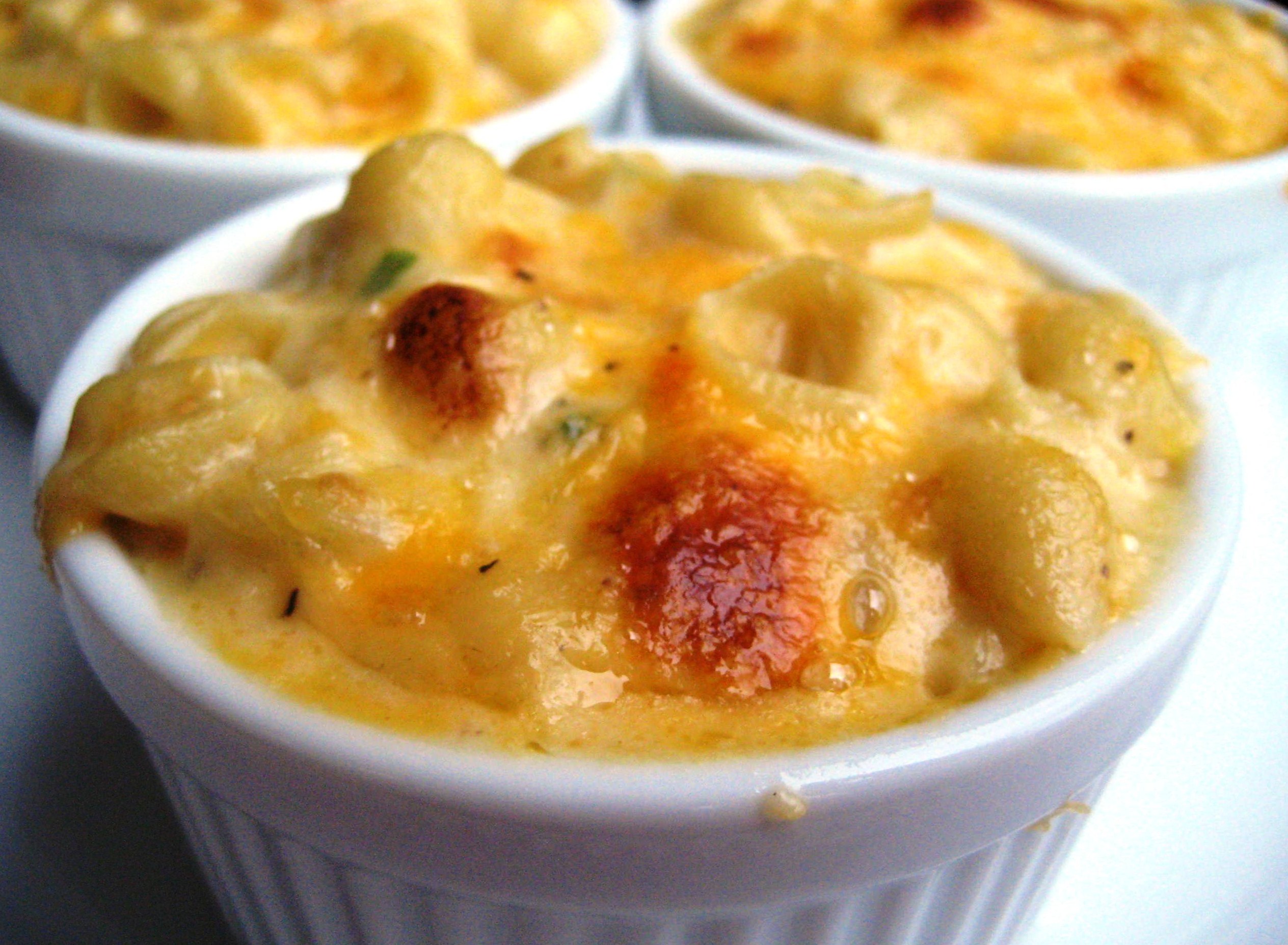 CREAMY MACARONI & CHEESE - FOR TWO OR ONE CREAMY MACARONI & CHEESE - FOR TWO OR ONE
