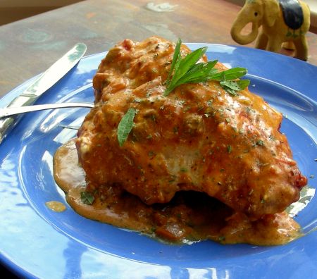 AFRICAN CHICKEN IN SPICY RED SAUCE