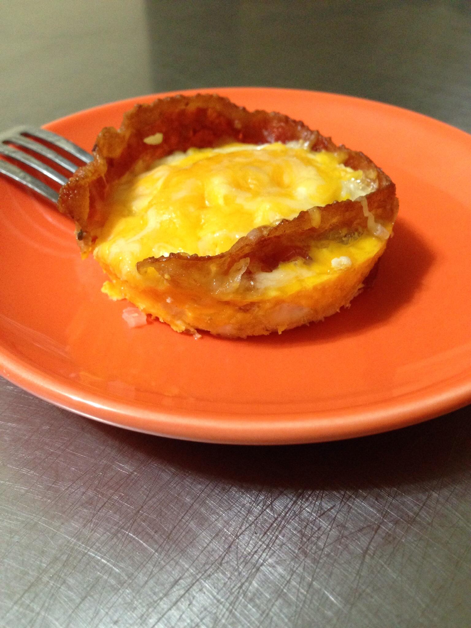 EGGS BAKED IN BACON RING