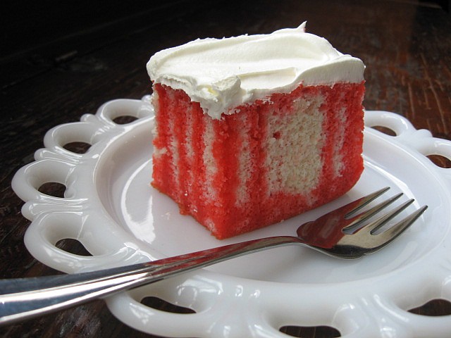 JELLO CAKE