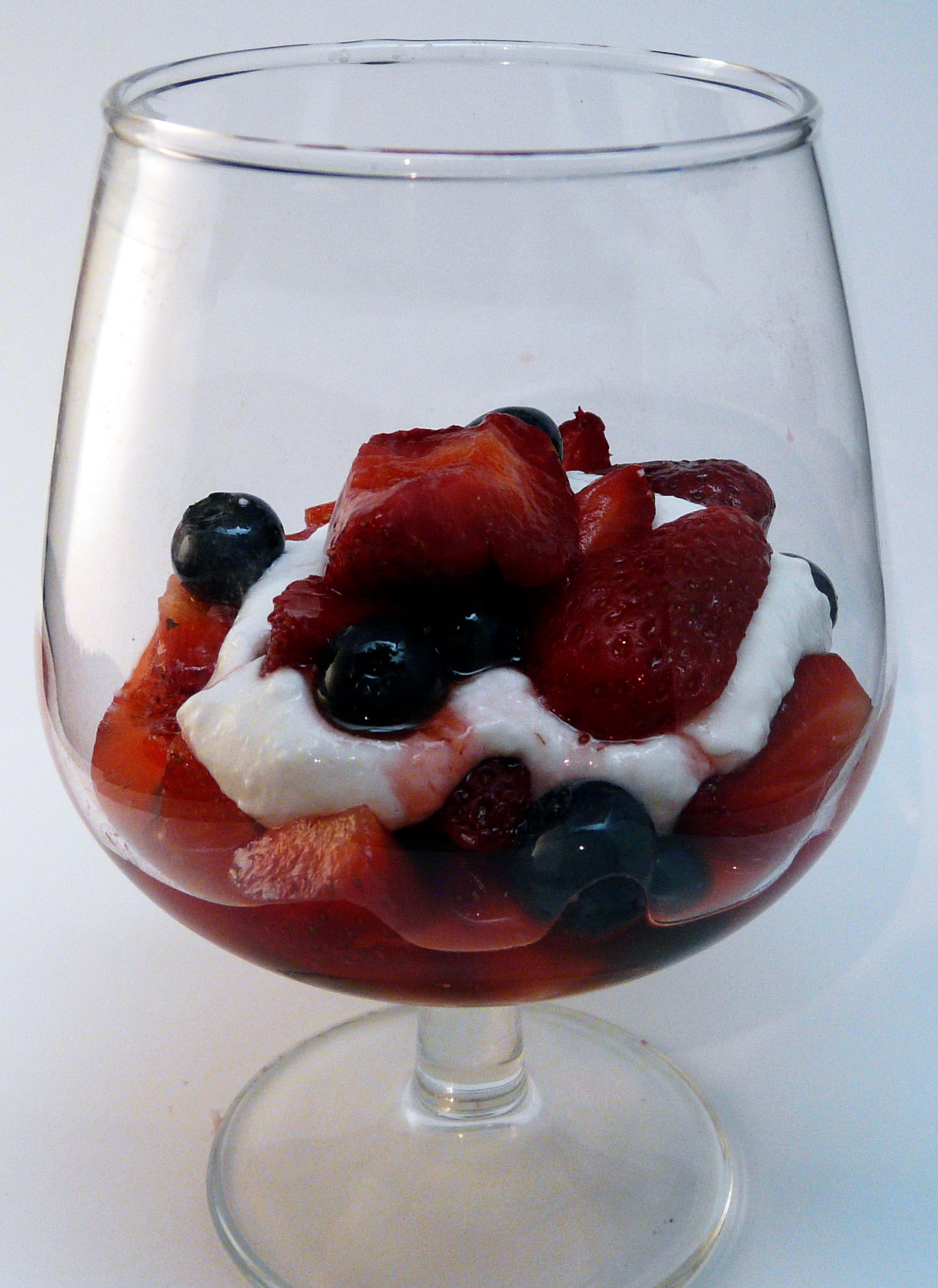 LUSCIOUS AMARETTO RICOTTA WITH BERRIES (LOW FAT)