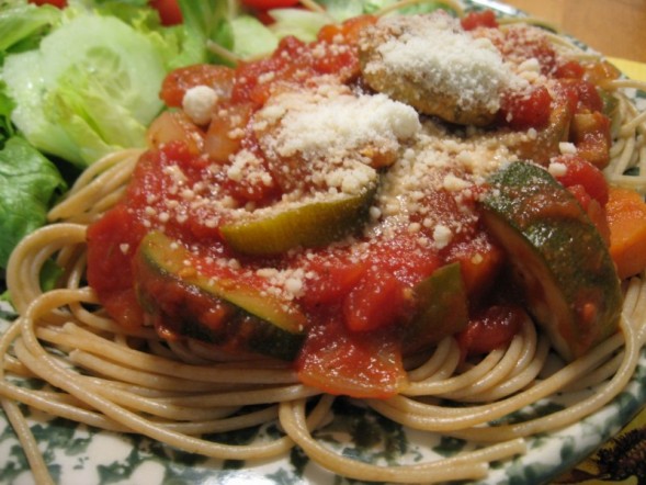 Crockpot Spaghetti Sauce - Yummy Mummy Kitchen