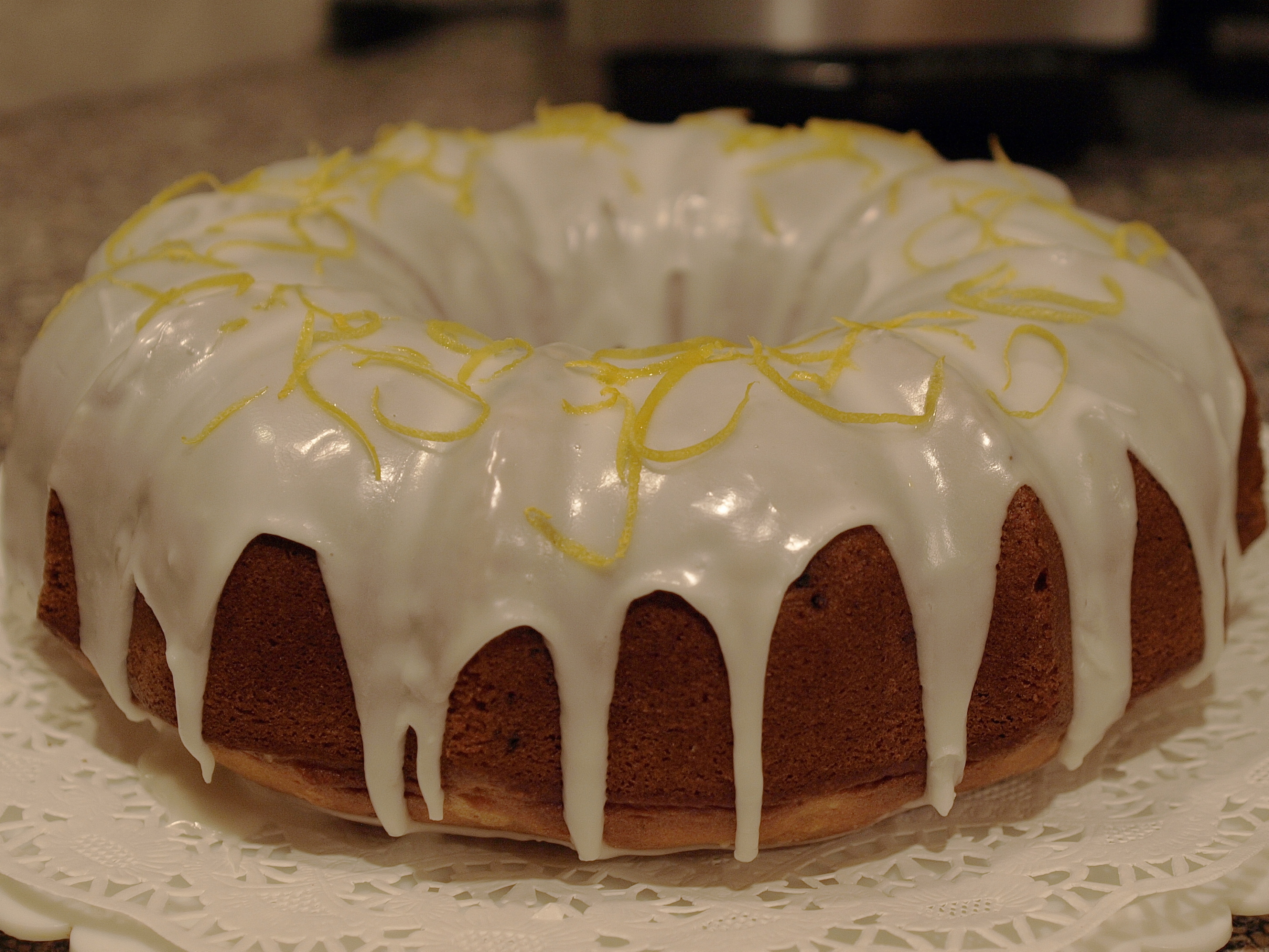 BLUEBERRY LEMON BUNDT CAKE WITH LEMON GLAZE