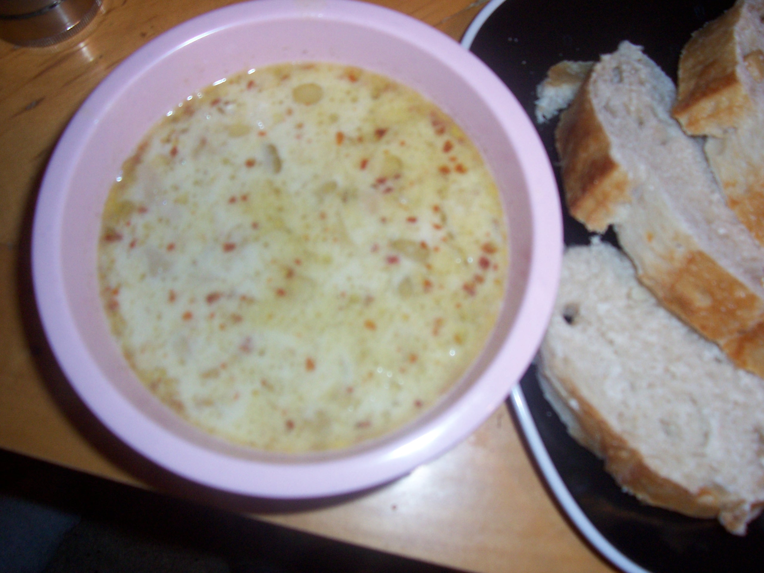 GIADA'S TUSCAN WHITE BEAN AND GARLIC SOUP GIADA'S TUSCAN WHITE BEAN AND GARLIC SOUP
