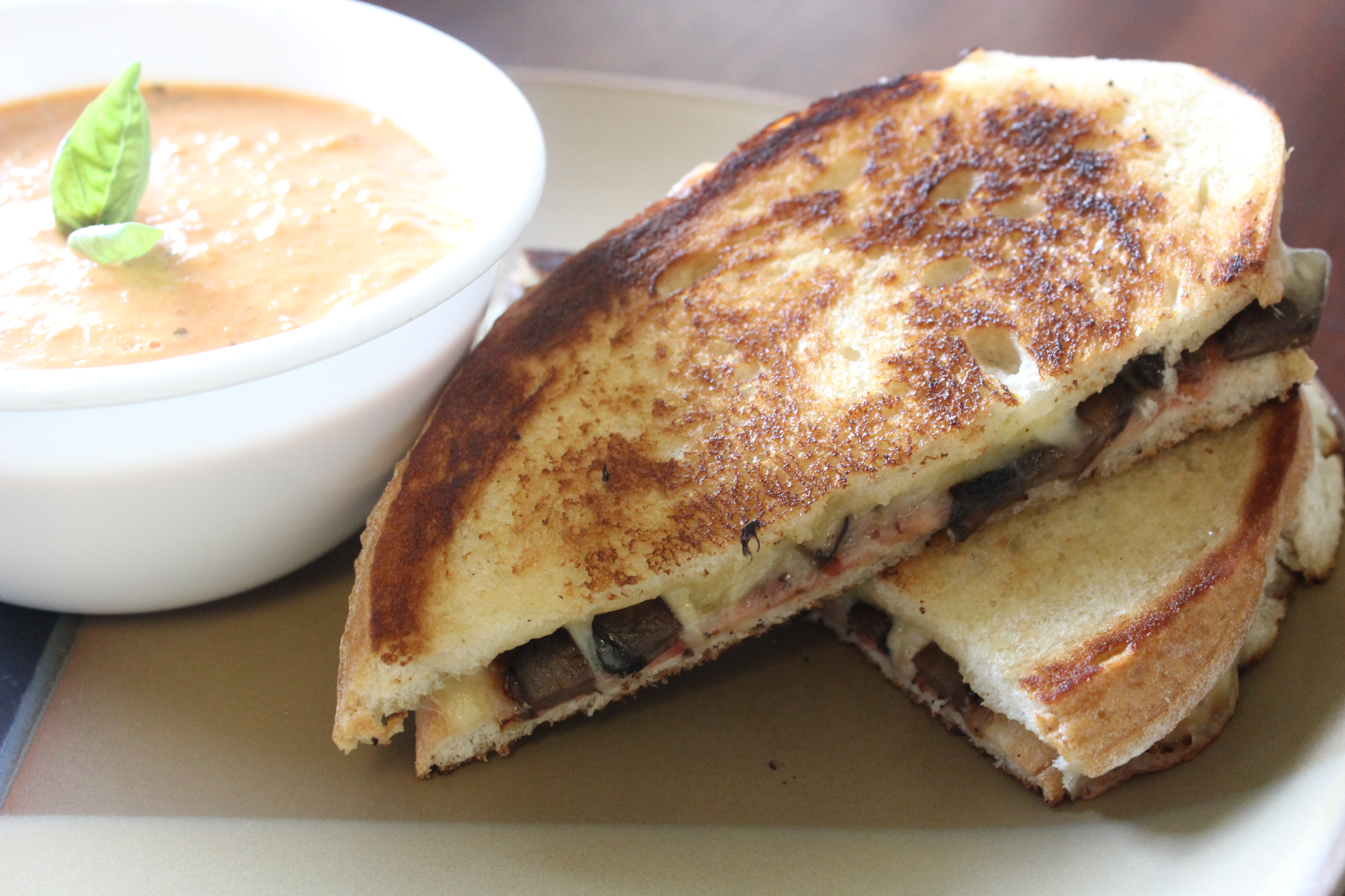 ✷ How To Make MUSHROOM GRILLED CHEESE