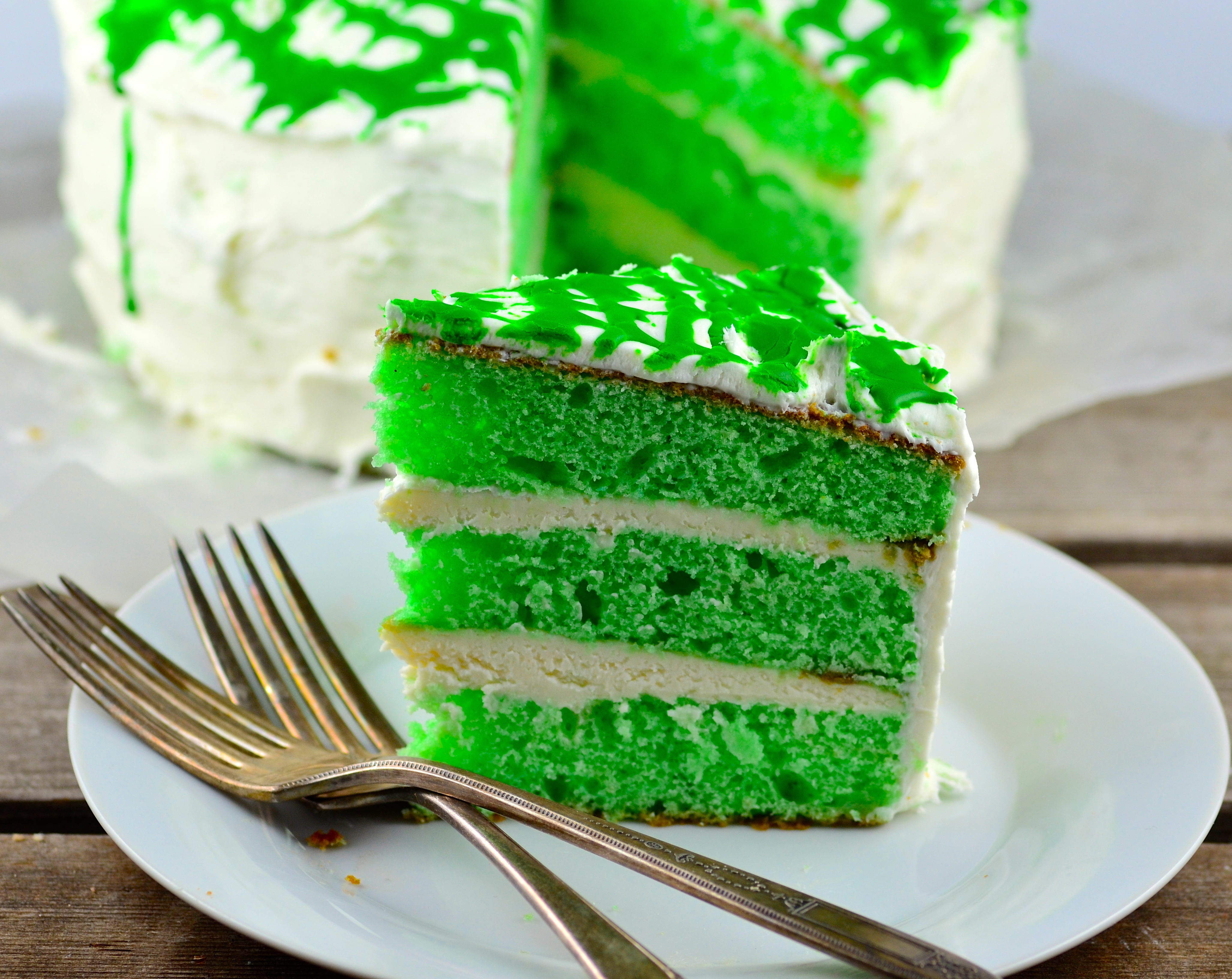 GREEN VELVET CAKE