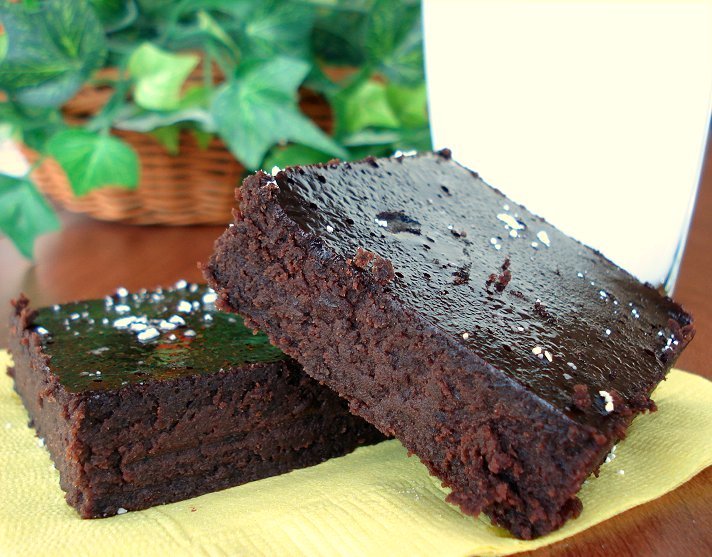 BLACK BEAN BROWNIES (GLUTEN FREE)