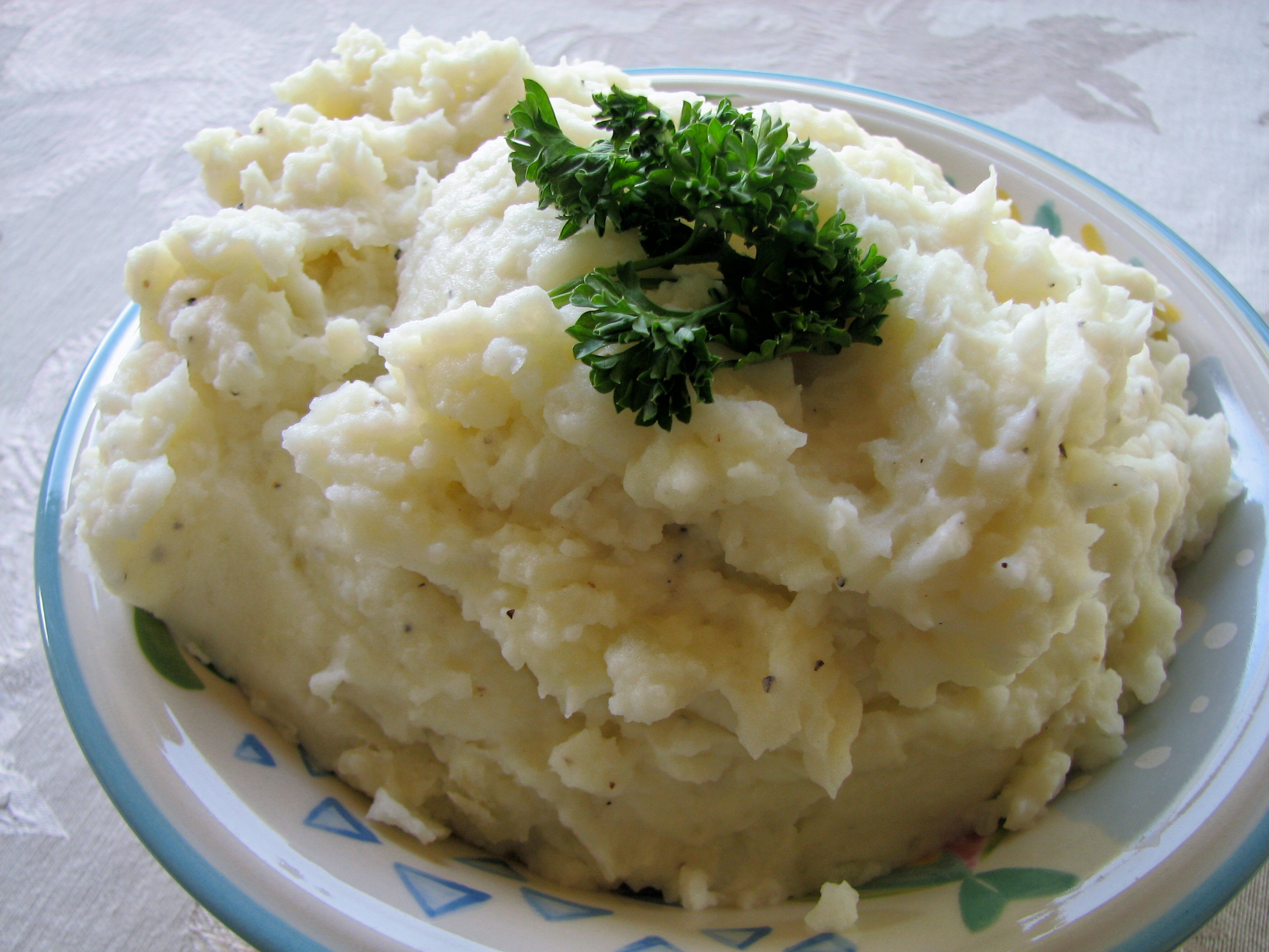 CREAMY CAULIFLOWER MASHED POTATOES