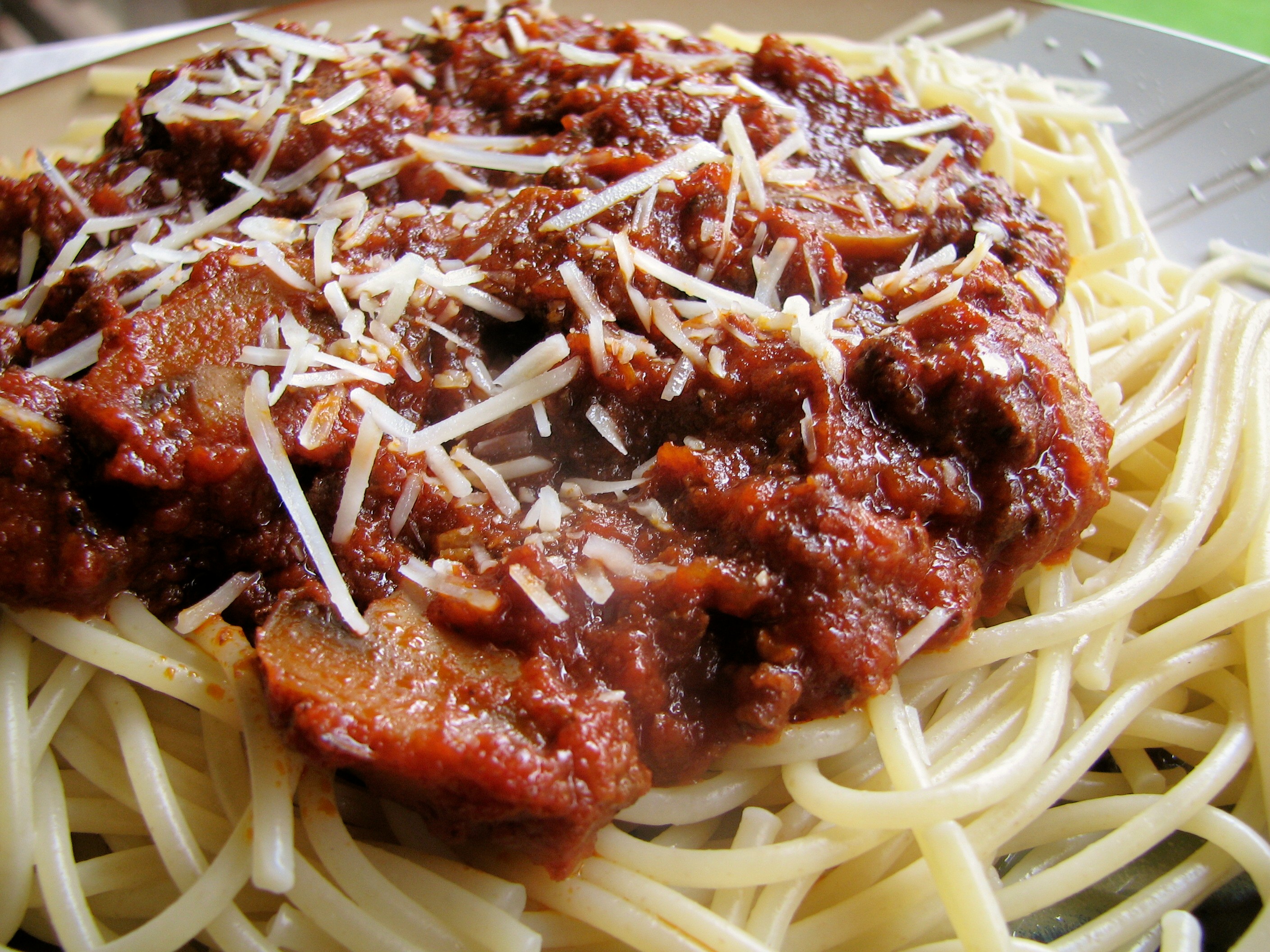 LINDA'S MEATY SPAGHETTI SAUCE