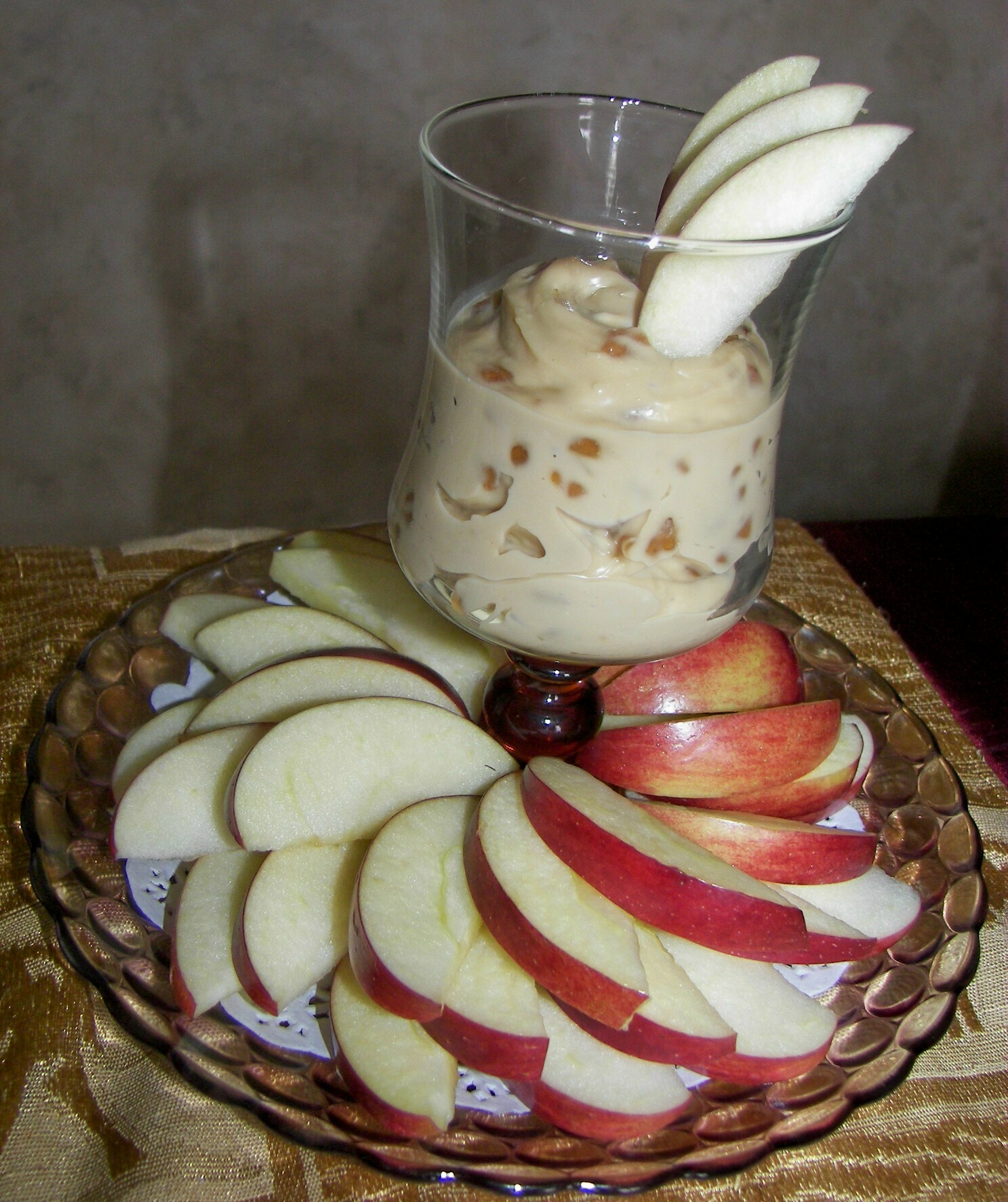MY FAVORITE APPLE DIP