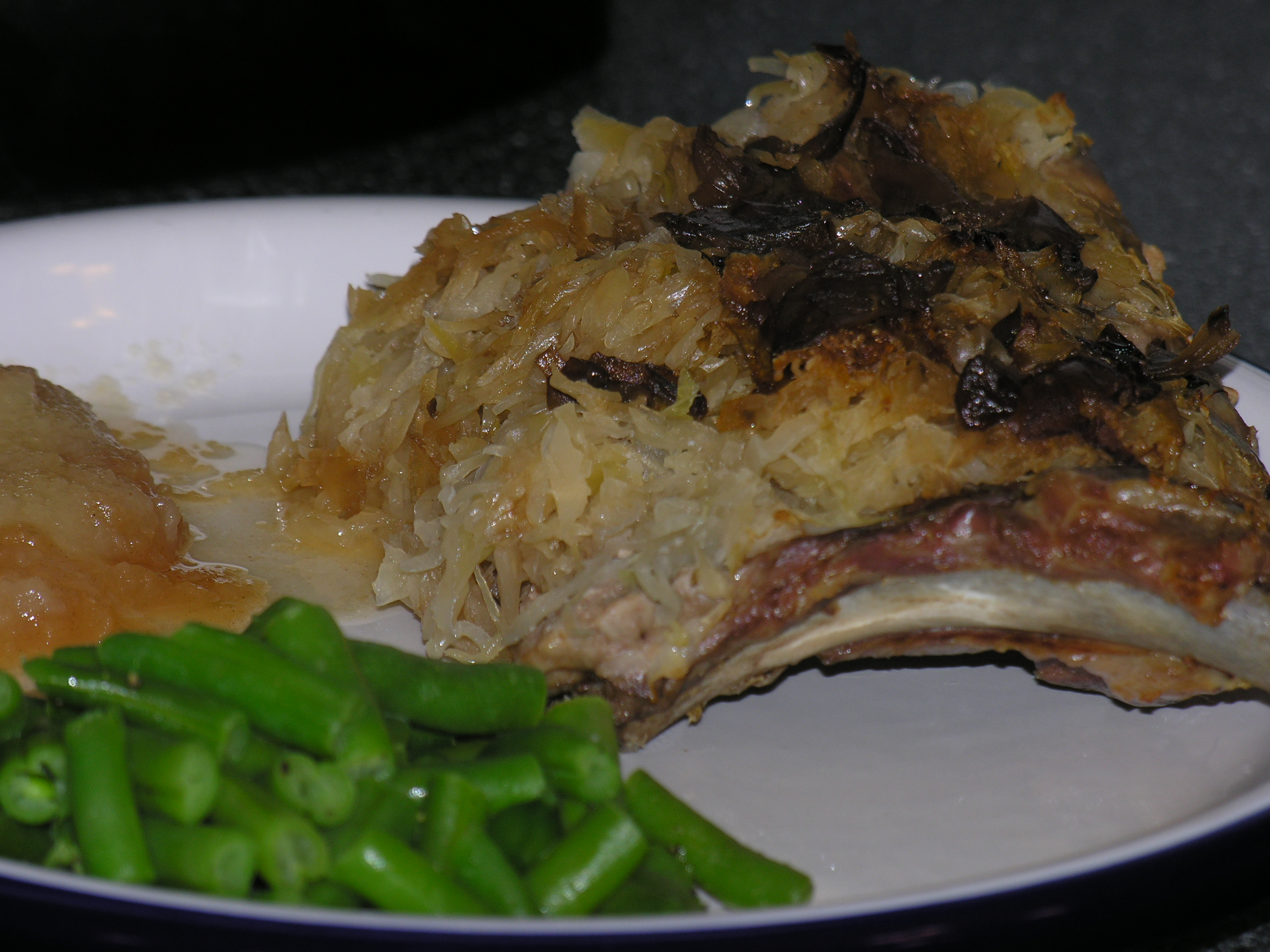 COUNTRY STYLE RIBS AND SAUERKRAUT