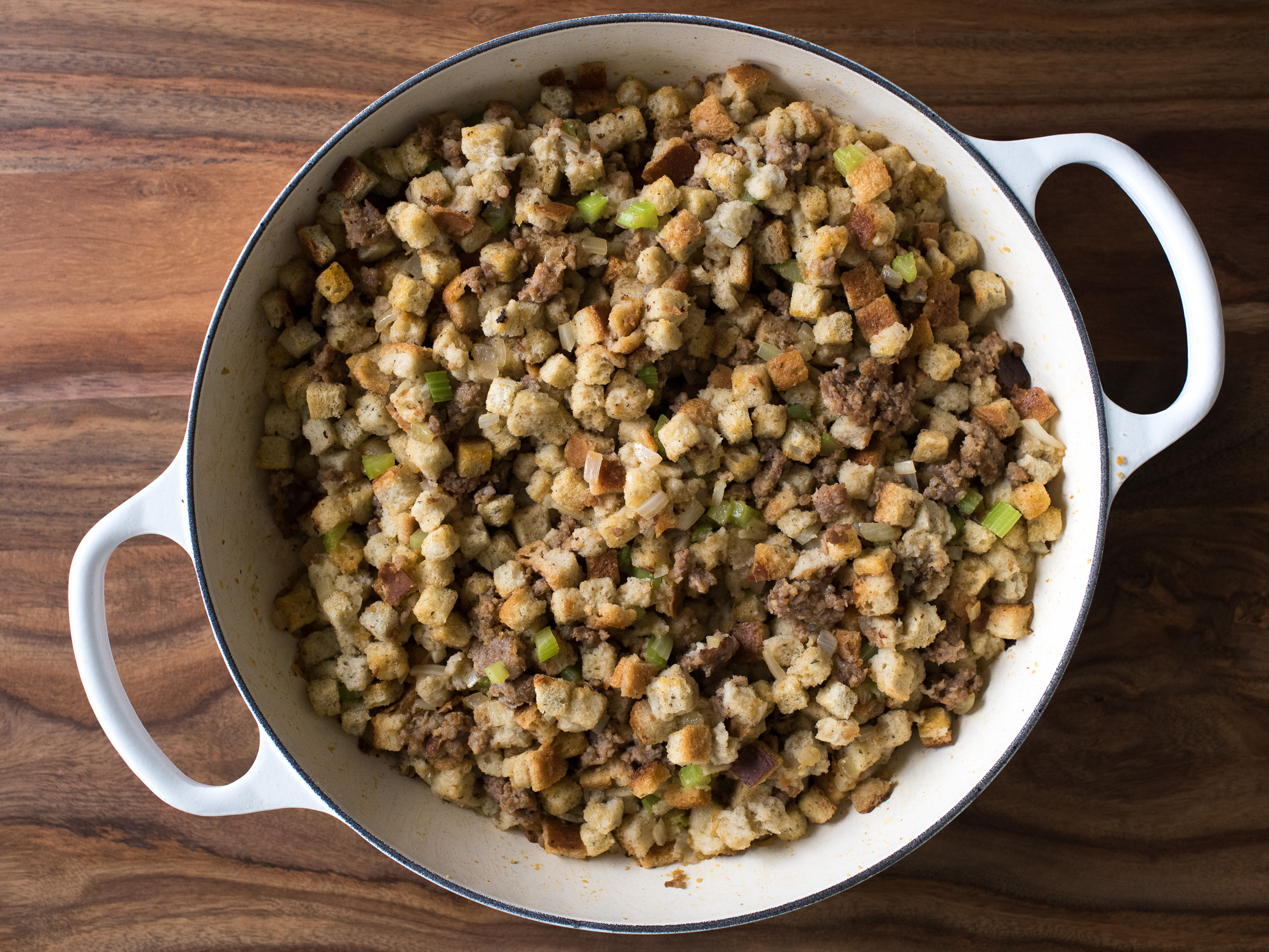 EASY CROCK POT STUFFING (DRESSING)