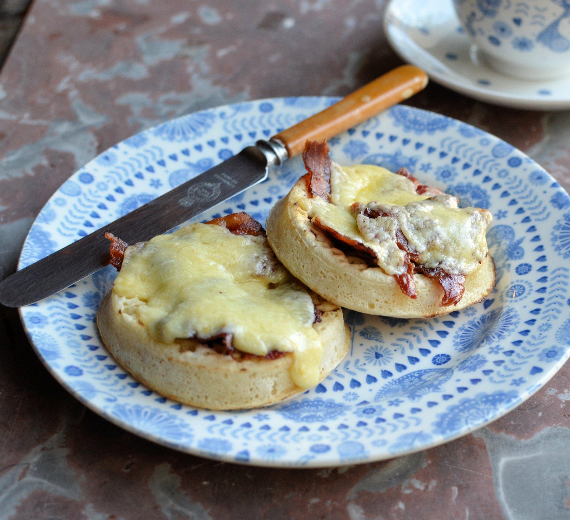 Crumpets with Cheese & Bacon