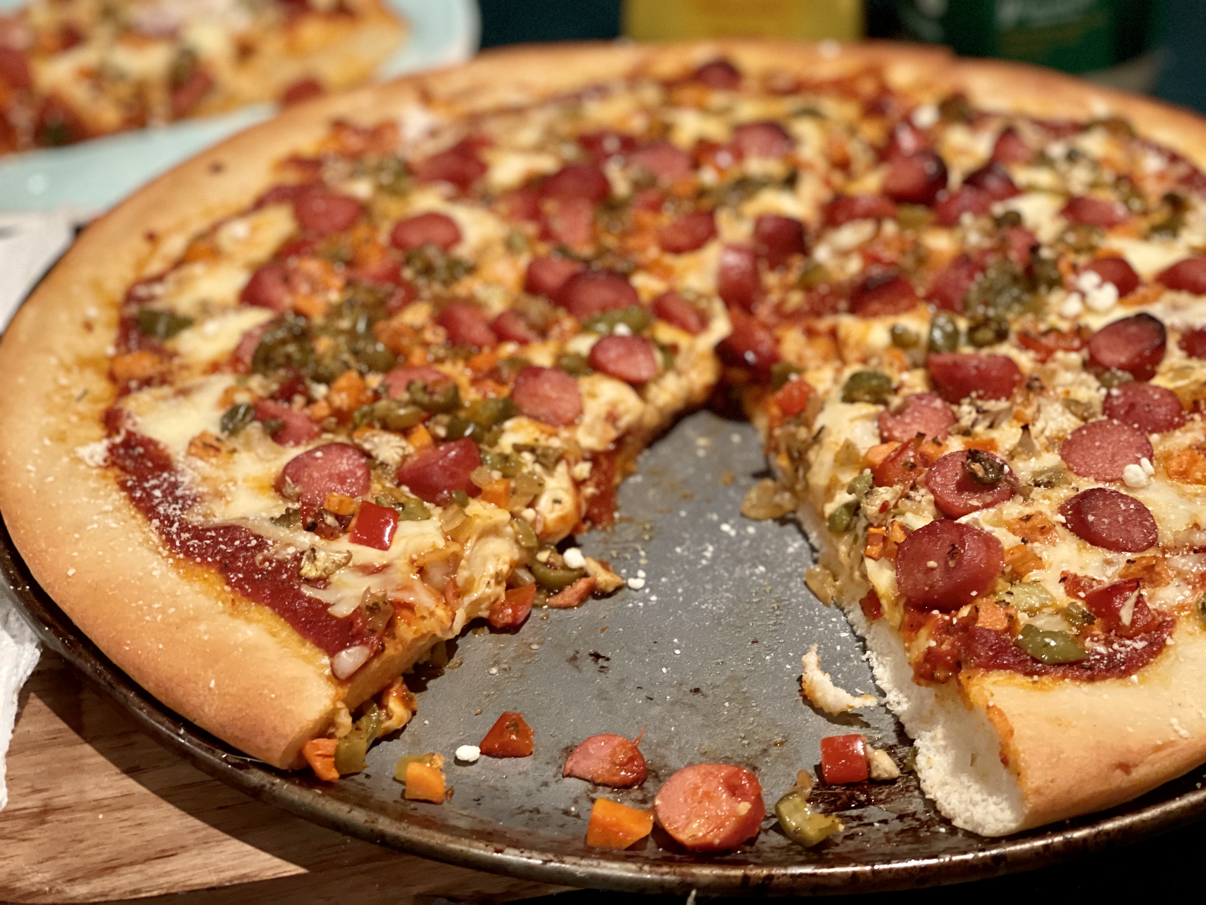 Rachael Ray Makes a Hot Sausage Cast-Iron Pizza