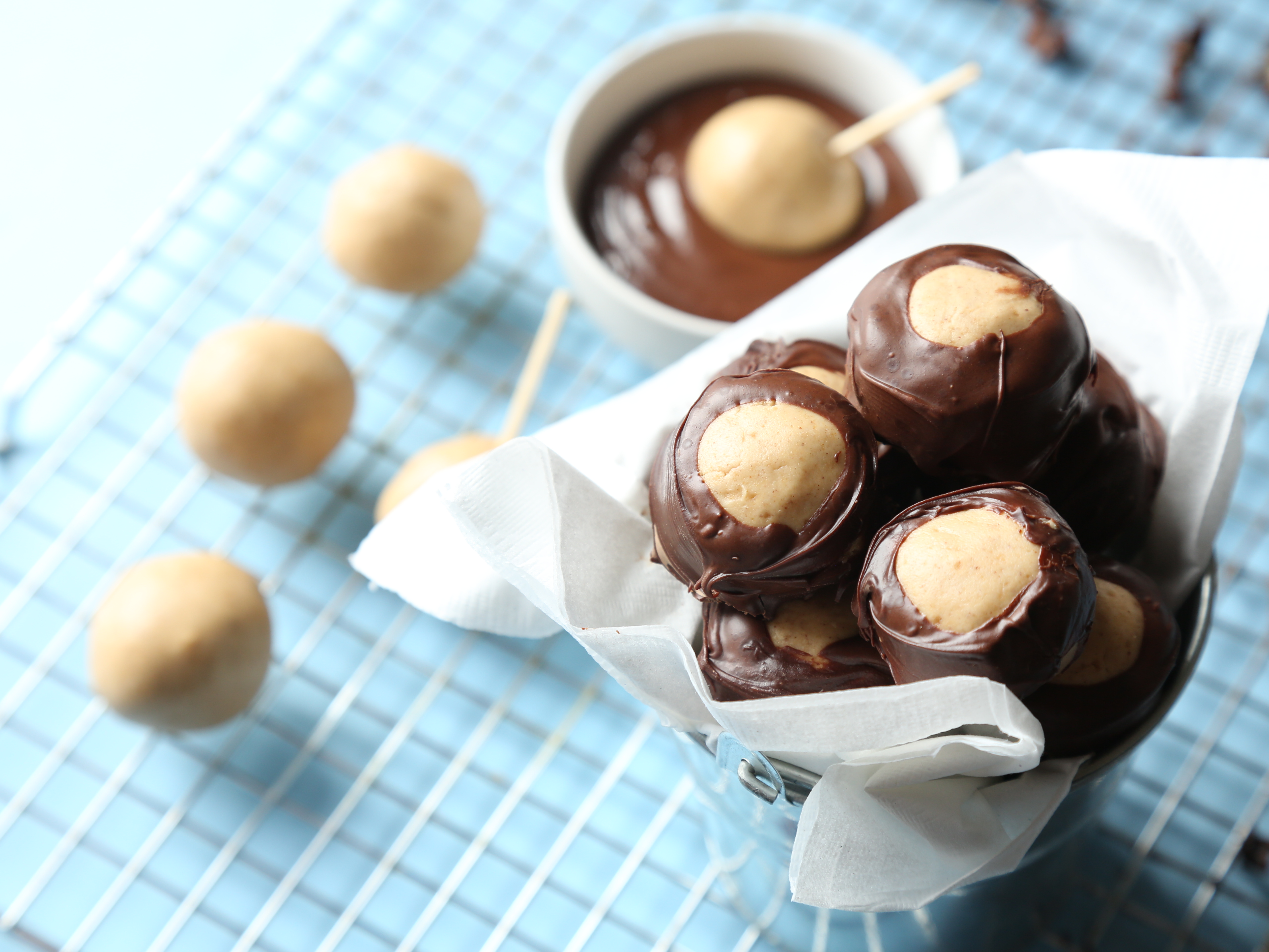 BEST BUCKEYES (PEANUT BUTTER AND CHOCOLATE CANDIES)