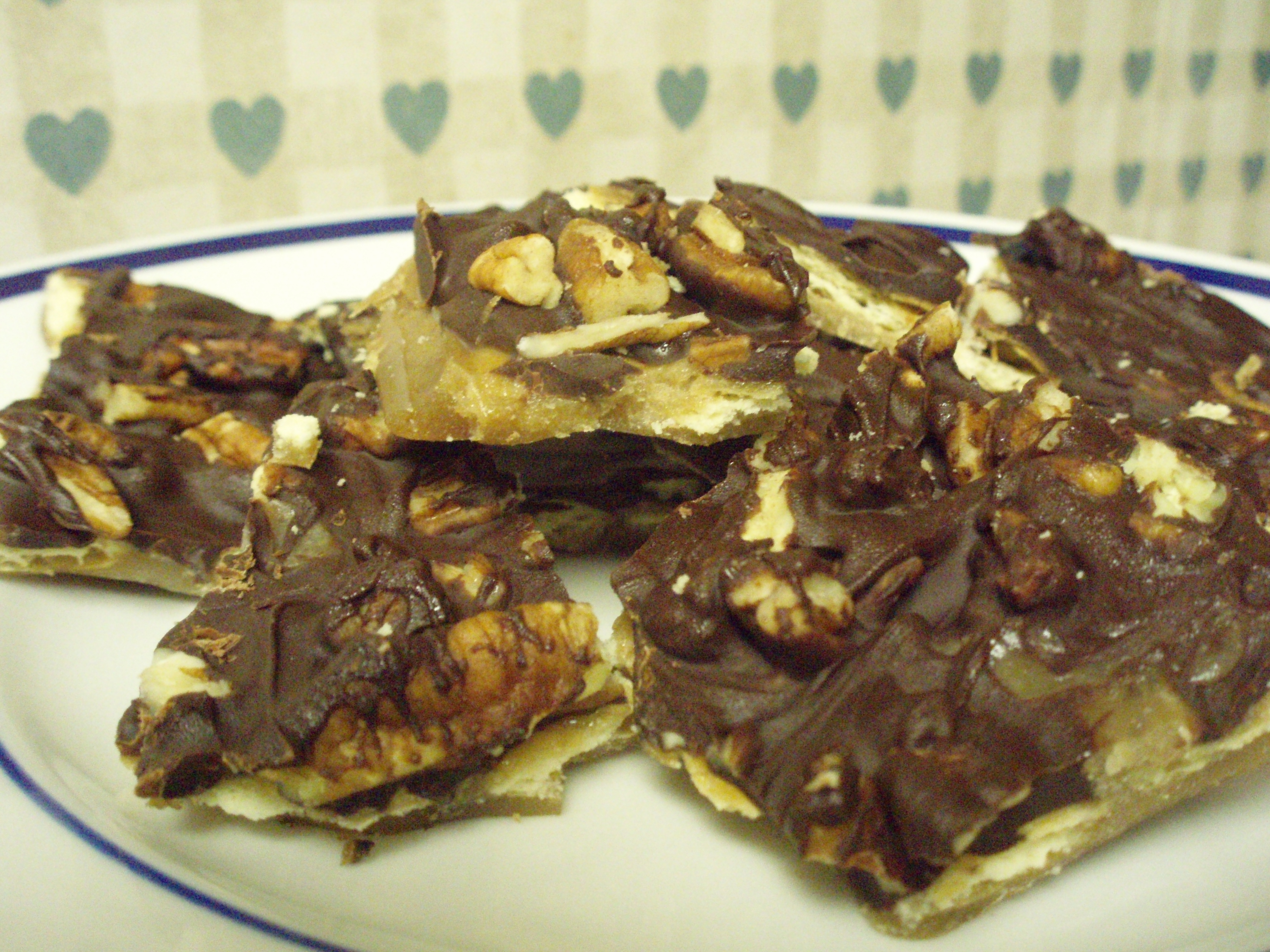✯  CHOCOLATE TOFFEE CANDY COOKIES (SALTINE CANDY)