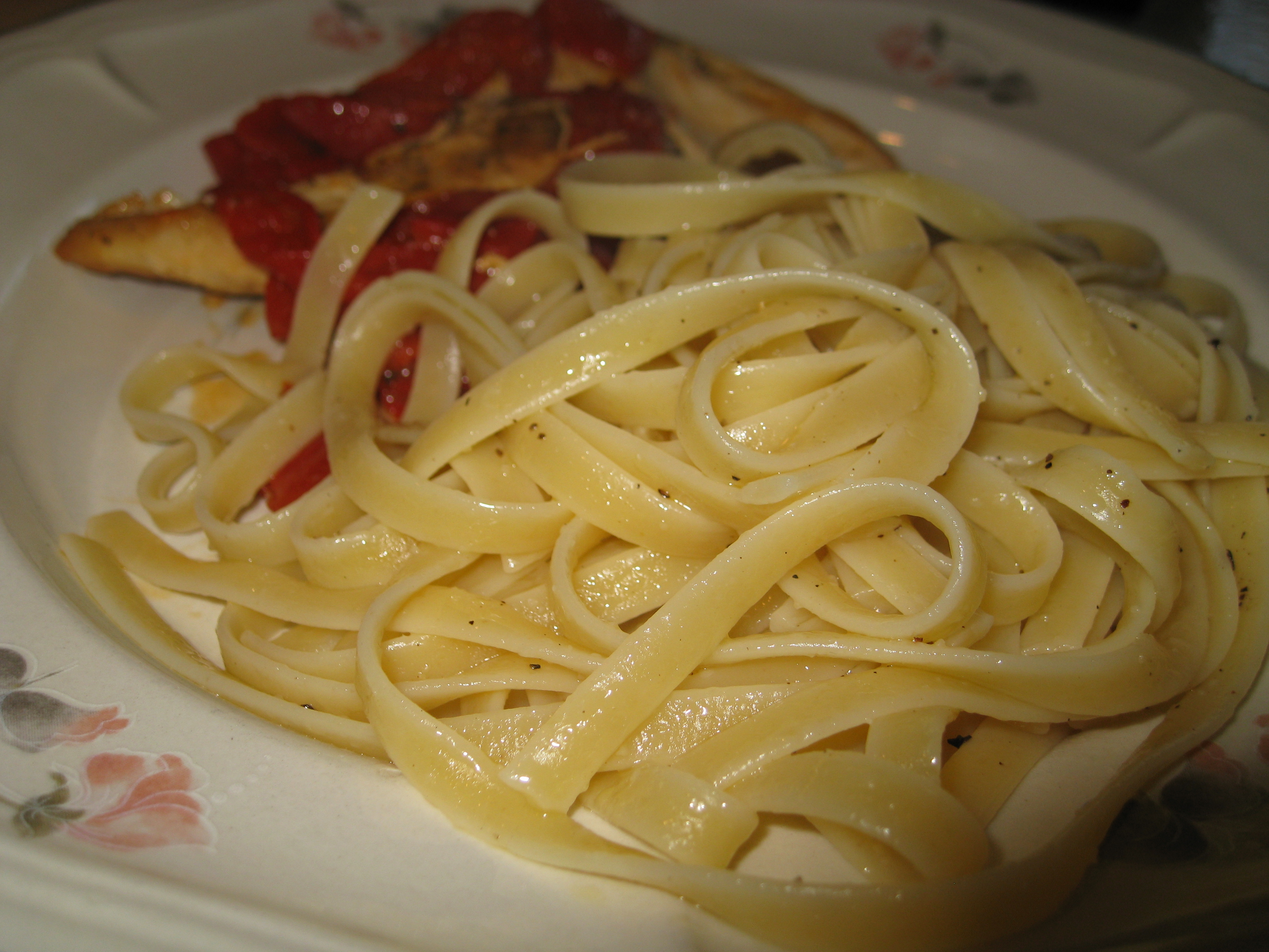 LINGUINE WITH BUTTER, LEMON AND GARLIC