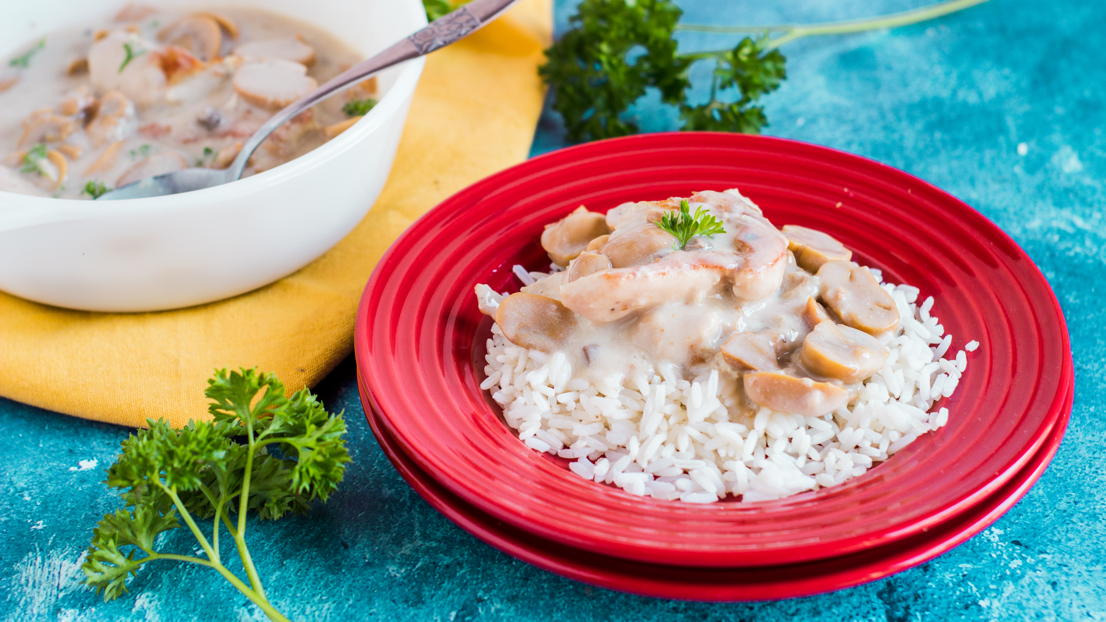 Slow-Cooker Chicken in Mushroom Gravy