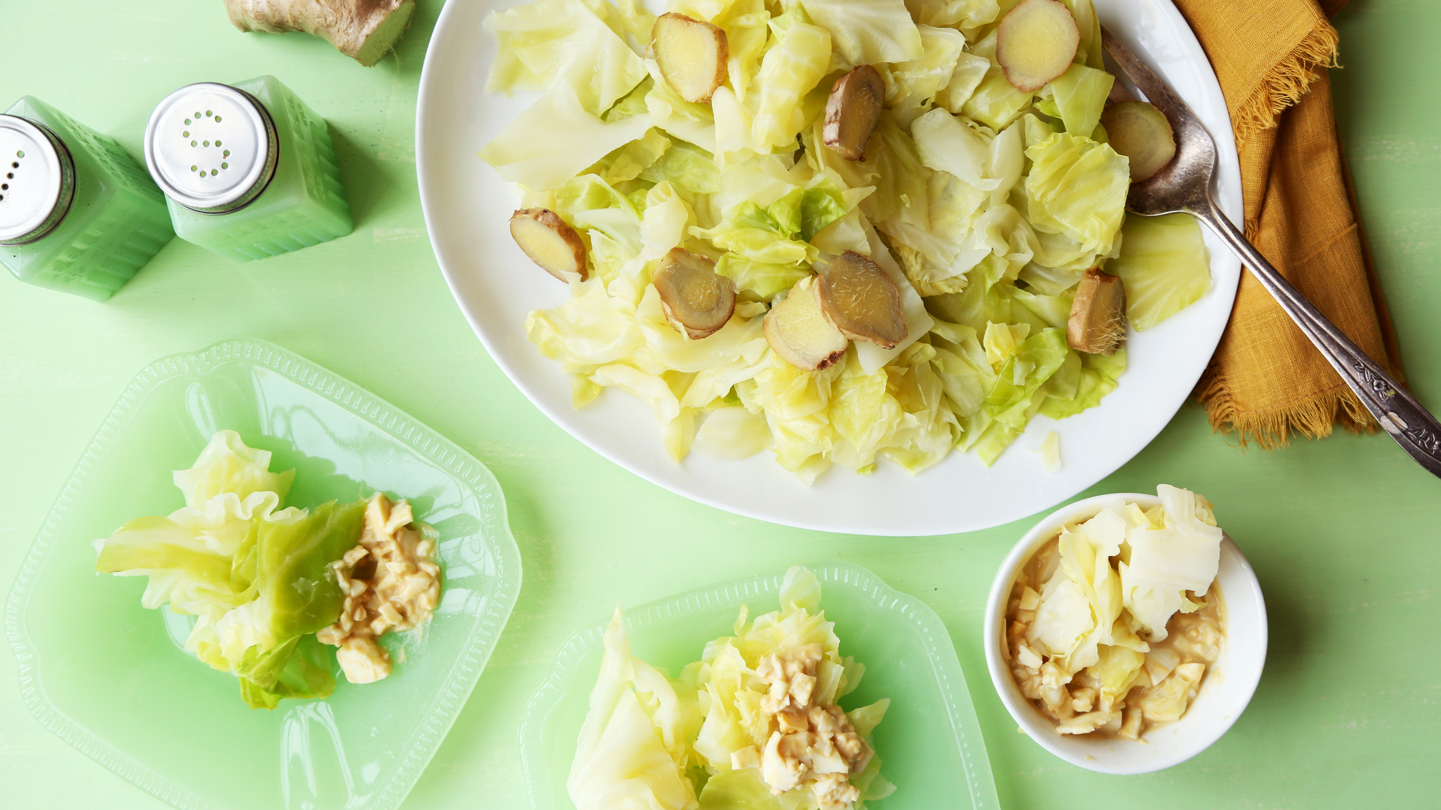 Vietnamese Boiled Cabbage