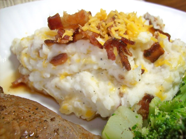 CHEESY BACON POTATOES