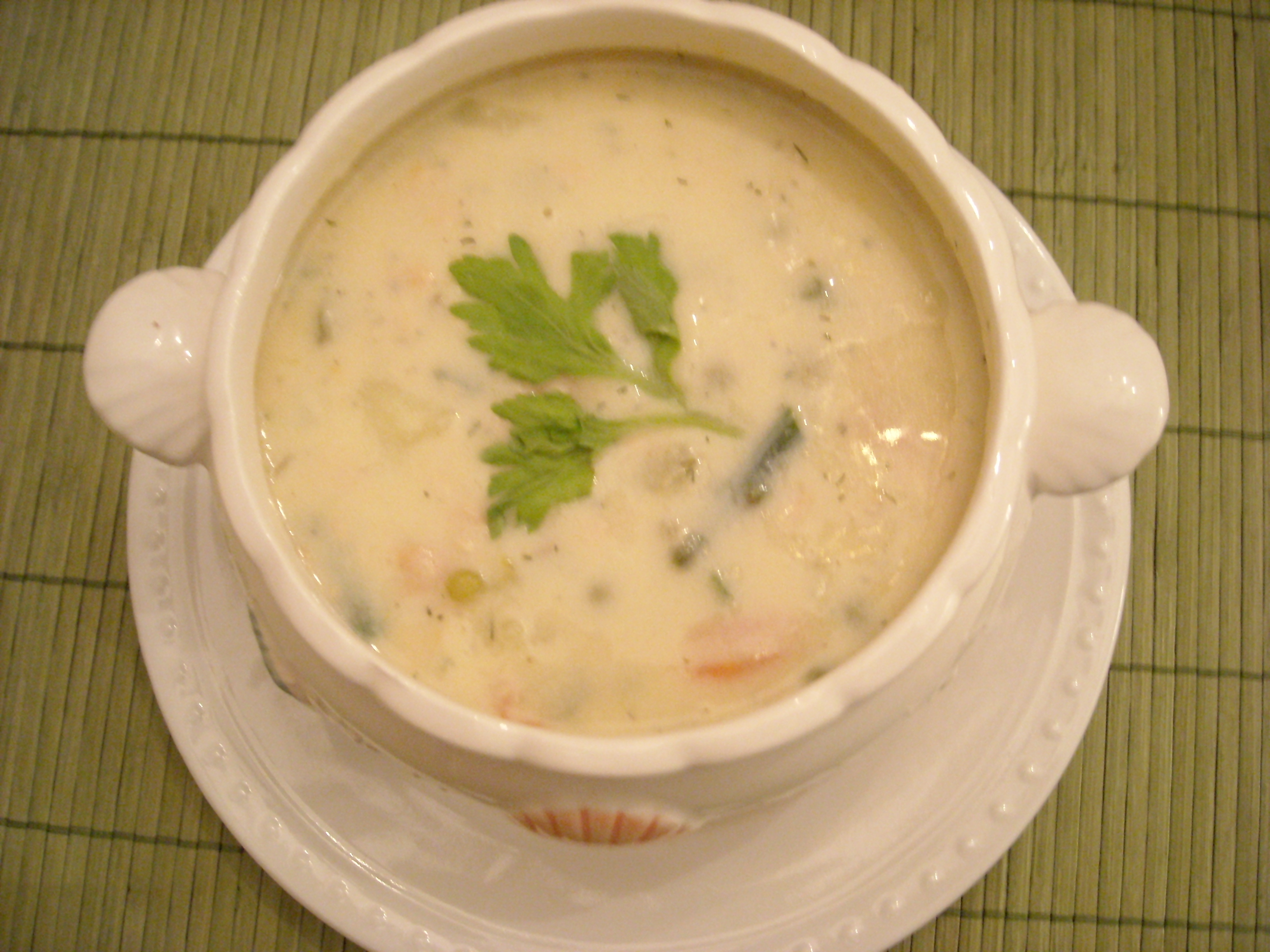 LEFTOVER SALMON FILLET CHOWDER